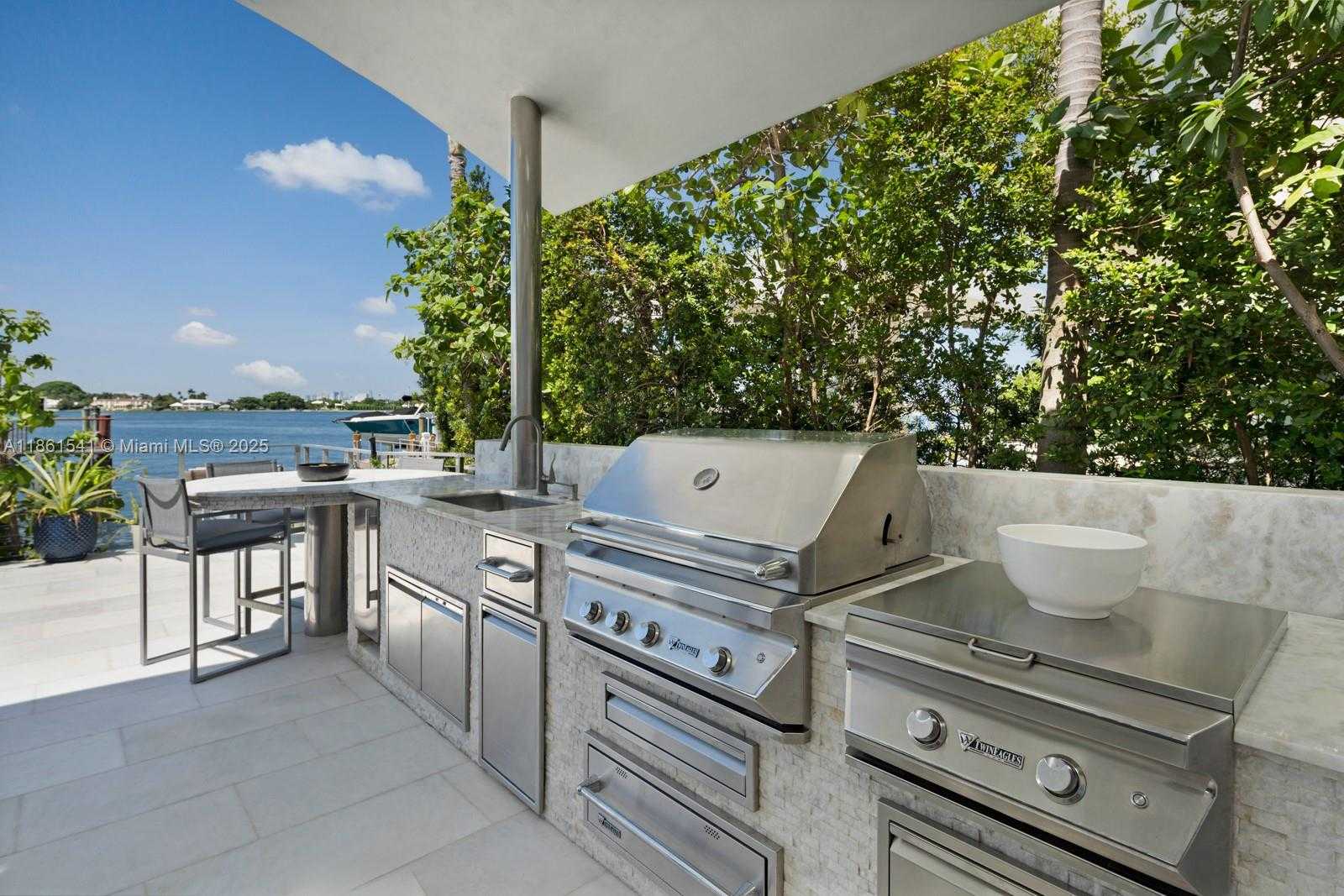 Small Image of 1825 CLEVELAND RD, Miami Beach Number 29