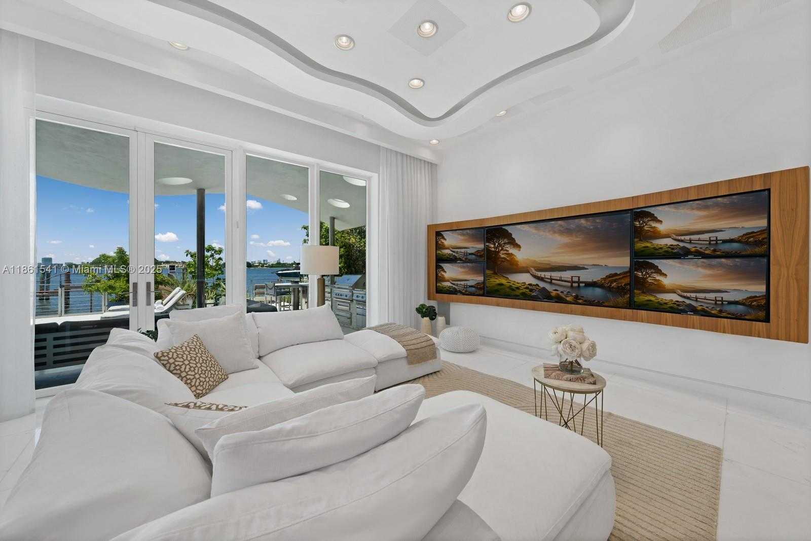 Small Image of 1825 CLEVELAND RD, Miami Beach Number 5