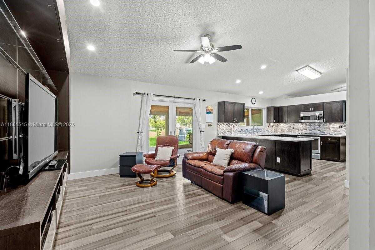 Small Image of 18270 SOUTH WEST 292ND ST, Homestead Number 8