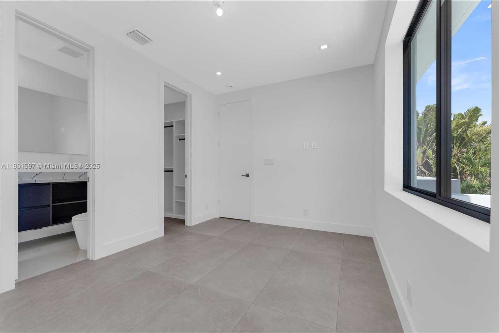 Small Image of 3205 LEIGH RD, Pompano Beach Number 17