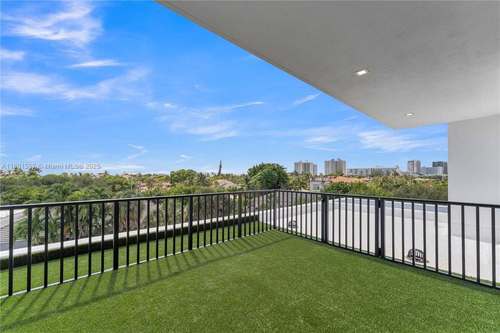 Small Image of 3205 LEIGH RD, Pompano Beach Number 39