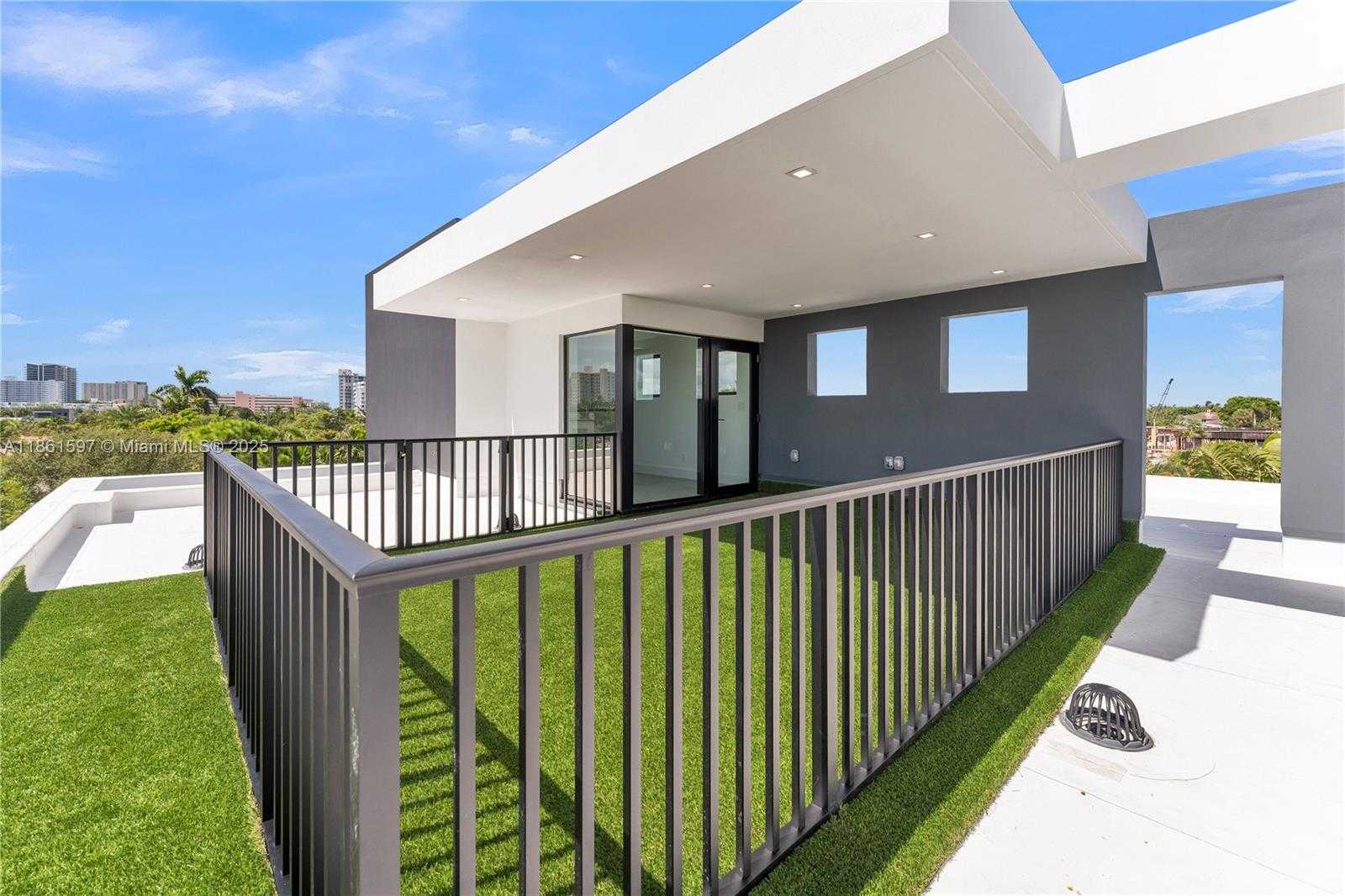 Small Image of 3205 LEIGH RD, Pompano Beach Number 41