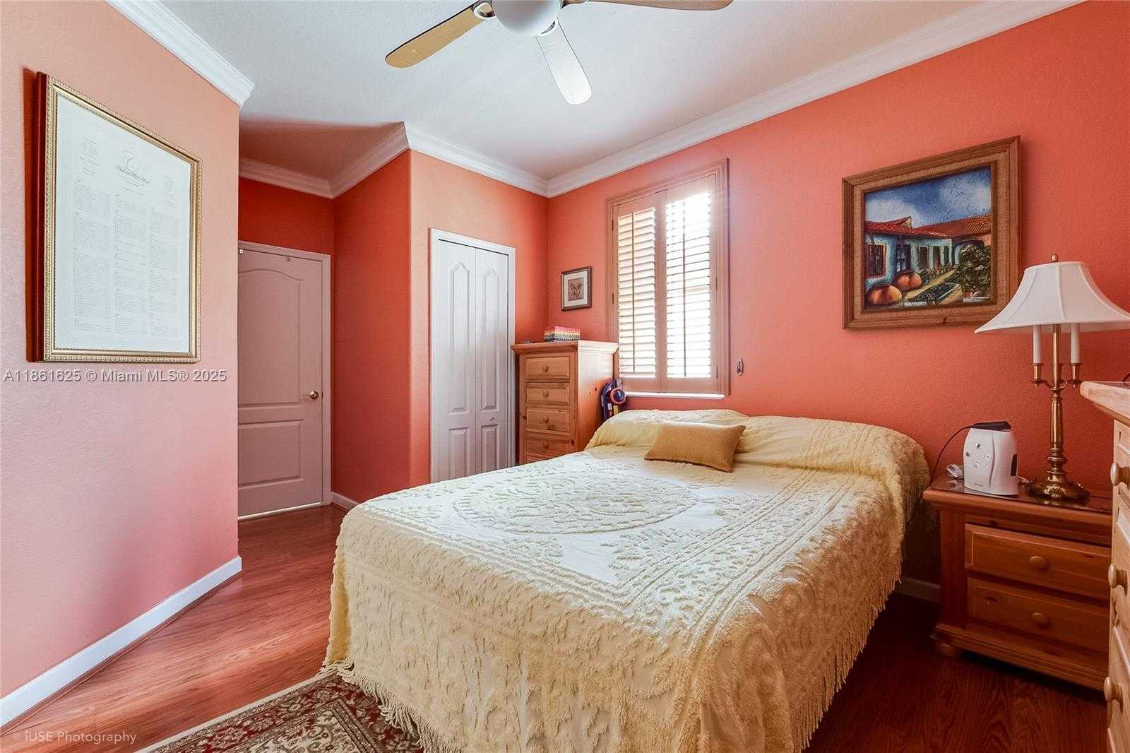 Small Image of 14980 SOUTH WEST 15TH LN, Miami Number 10