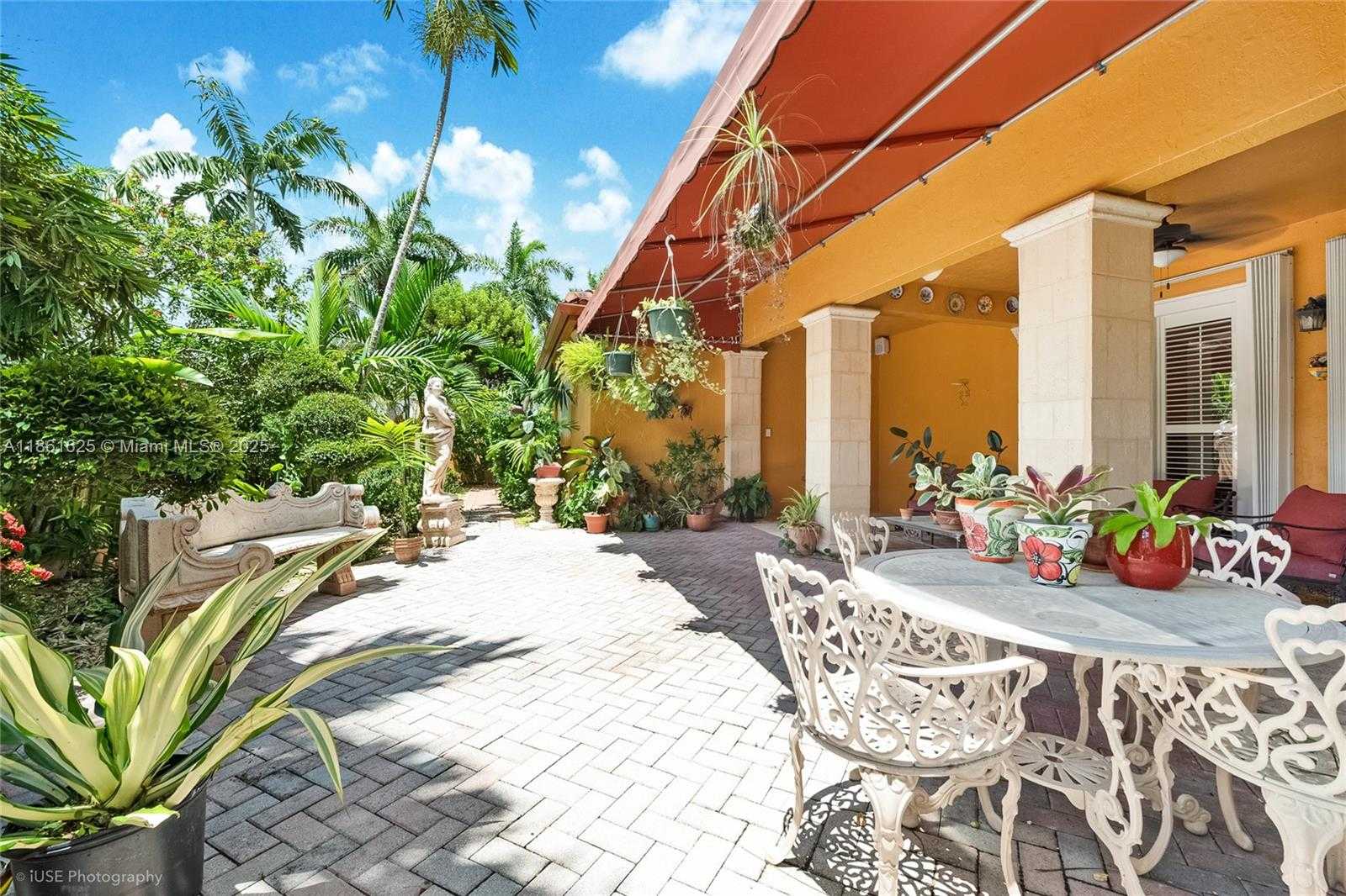 Small Image of 14980 SOUTH WEST 15TH LN, Miami Number 17