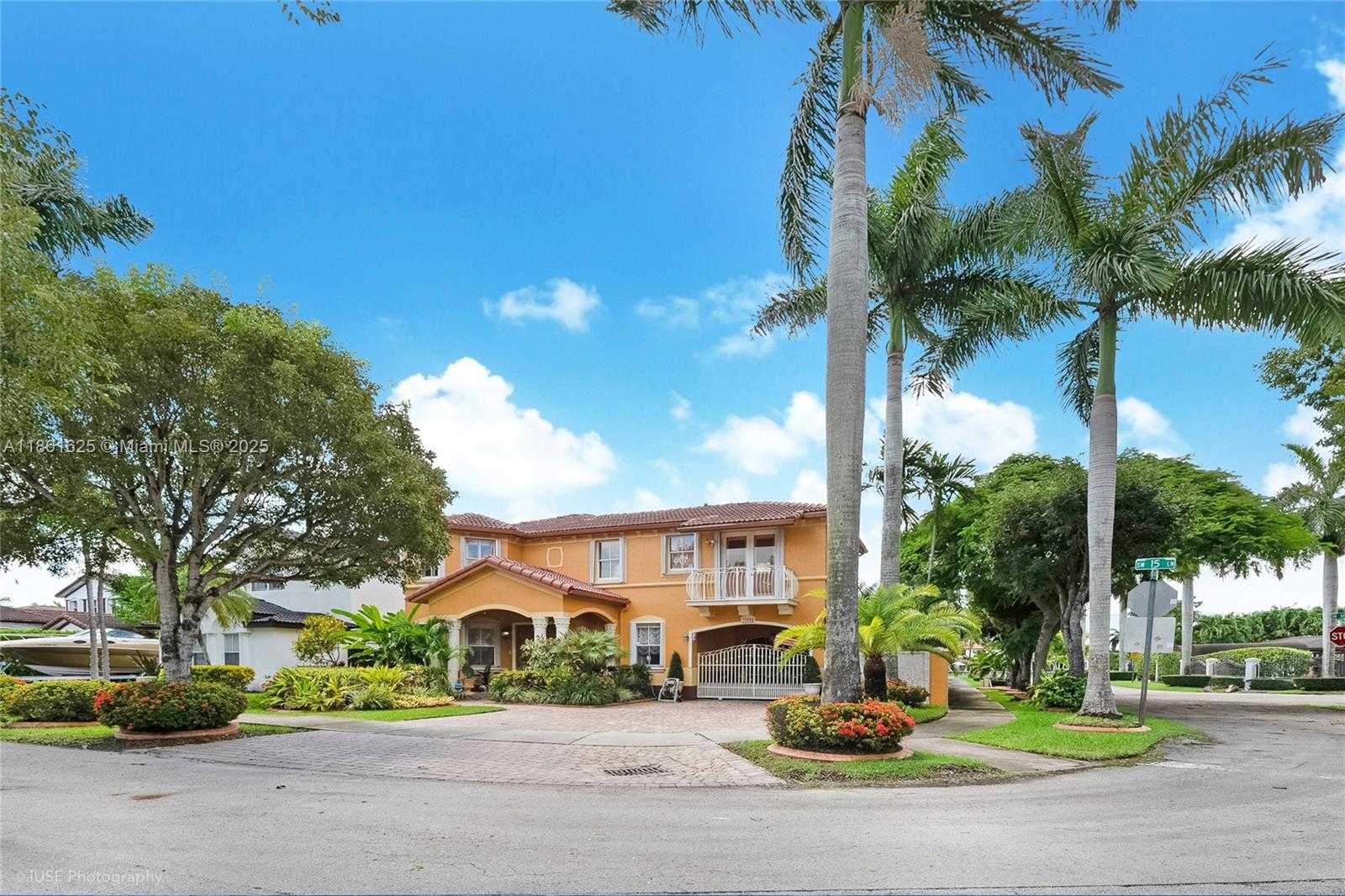 Small Image of 14980 SOUTH WEST 15TH LN, Miami Number 18
