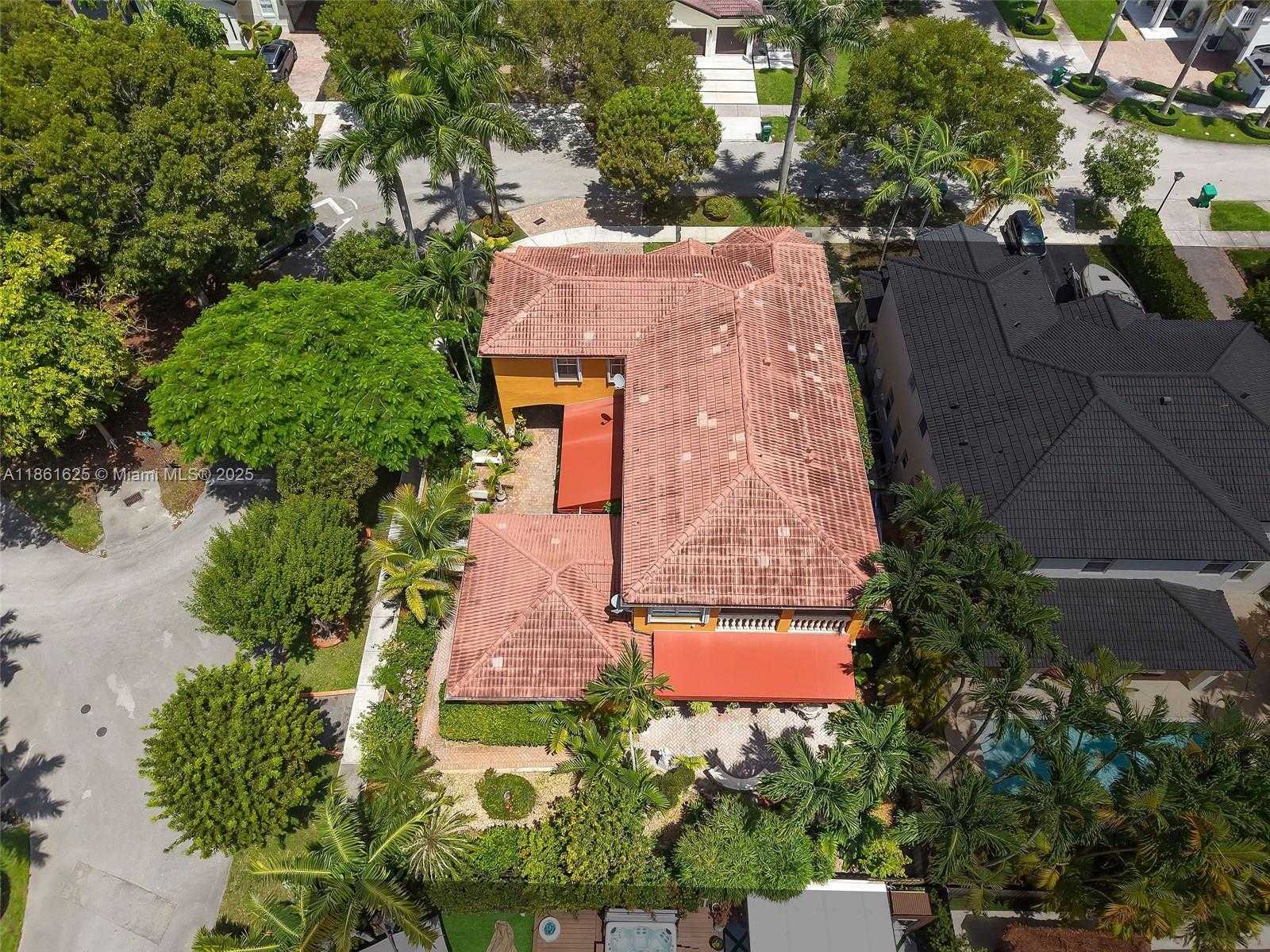 Small Image of 14980 SOUTH WEST 15TH LN, Miami Number 19