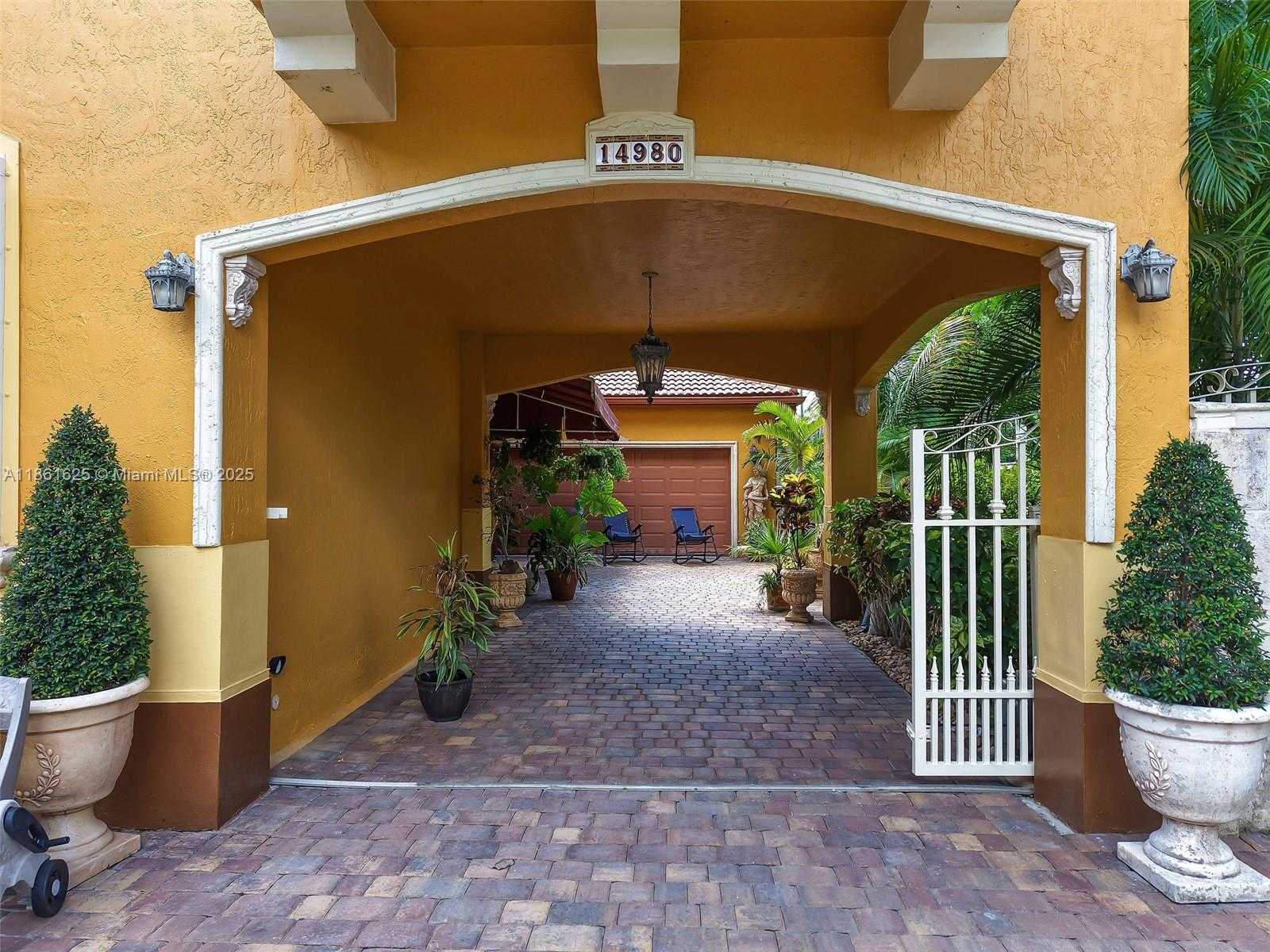 Small Image of 14980 SOUTH WEST 15TH LN, Miami Number 22