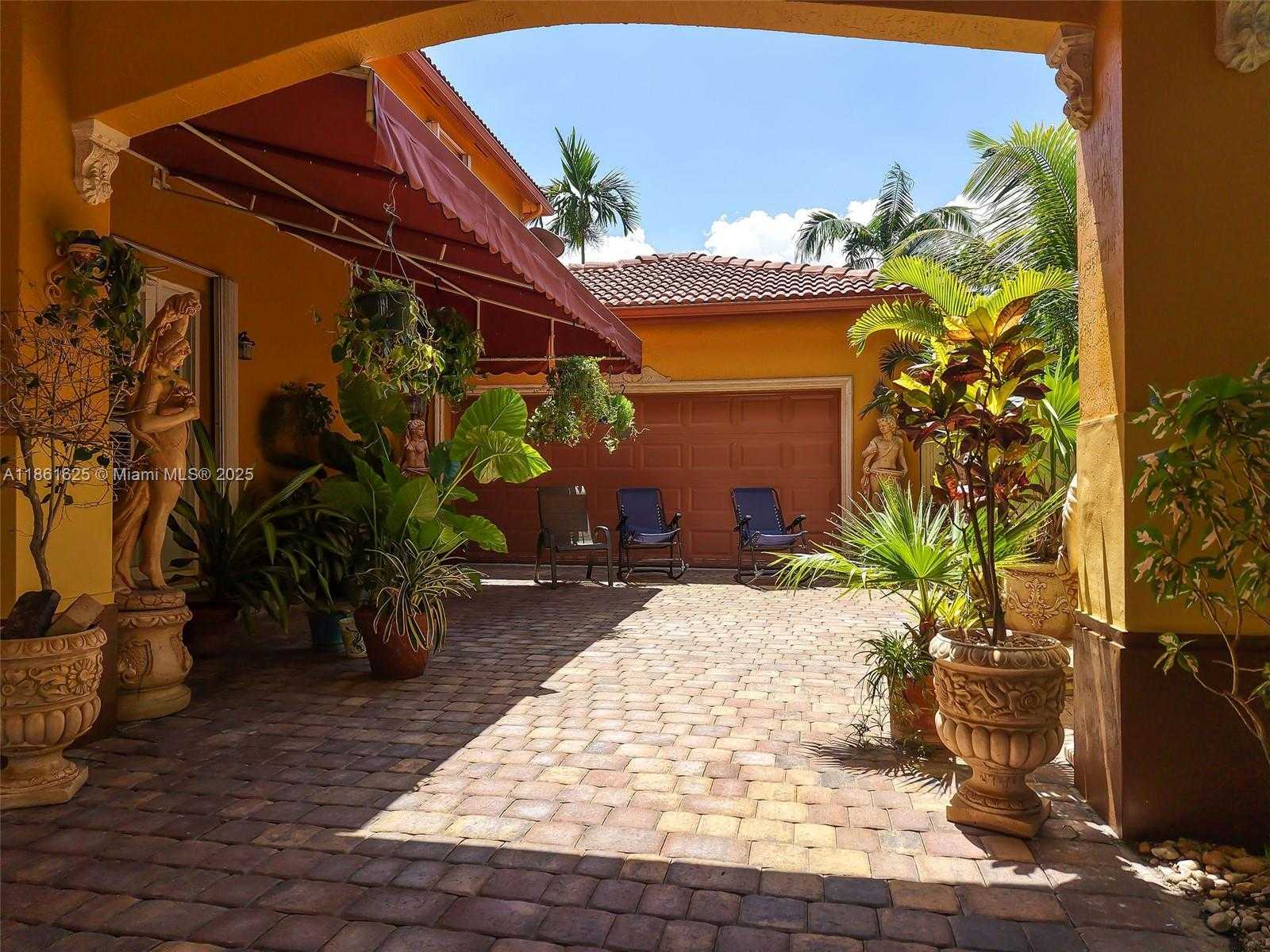 Small Image of 14980 SOUTH WEST 15TH LN, Miami Number 26