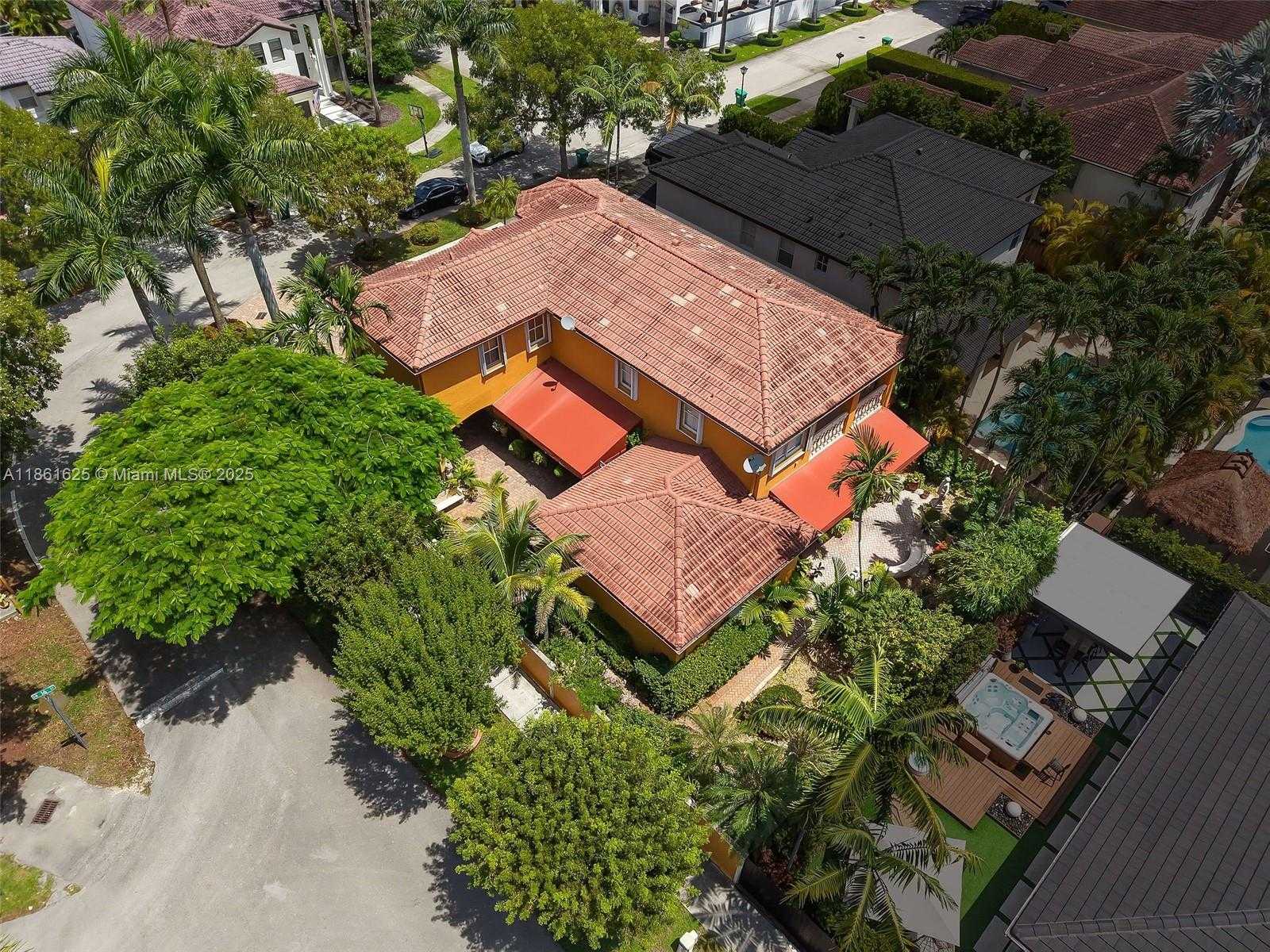 Small Image of 14980 SOUTH WEST 15TH LN, Miami Number 28