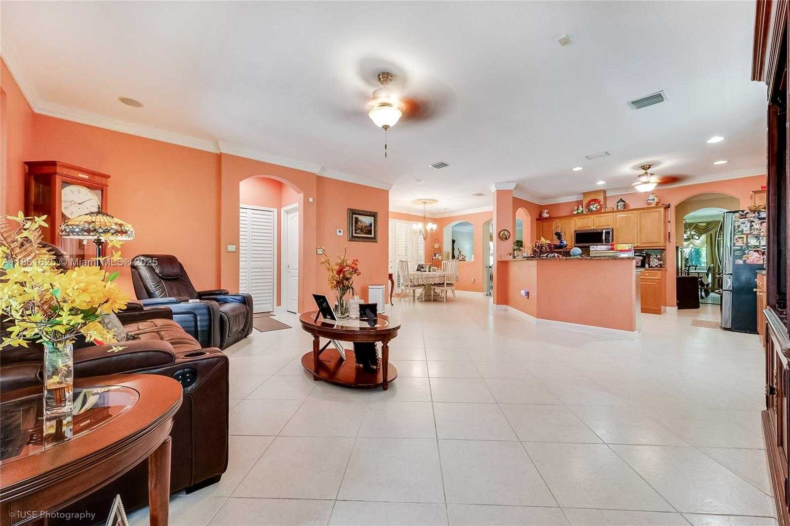 Small Image of 14980 SOUTH WEST 15TH LN, Miami Number 6