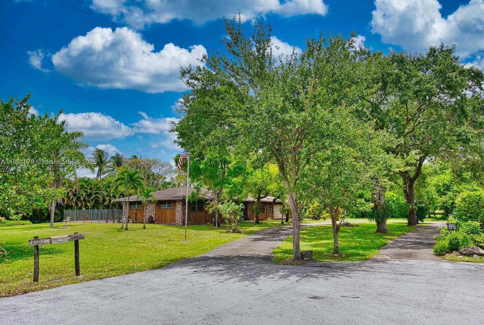 Small Image of 12101 NORTH WEST 6TH ST, Plantation Number 11