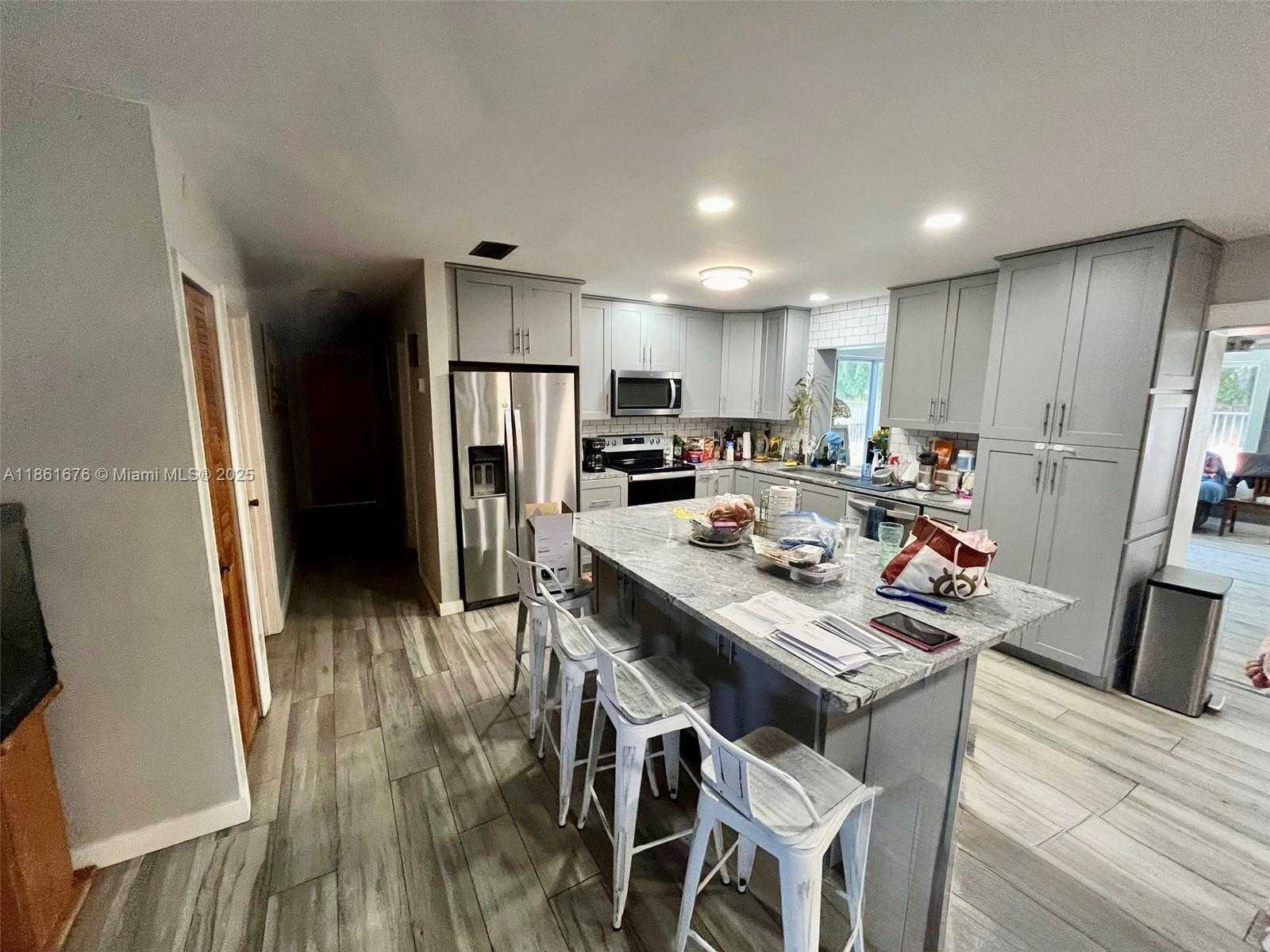 Small Image of 12101 NORTH WEST 6TH ST, Plantation Number 15