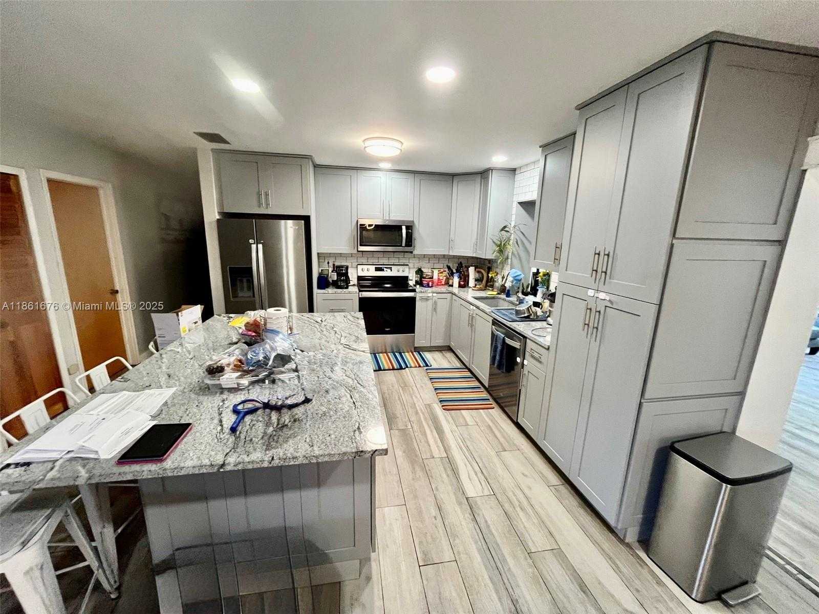 Small Image of 12101 NORTH WEST 6TH ST, Plantation Number 16