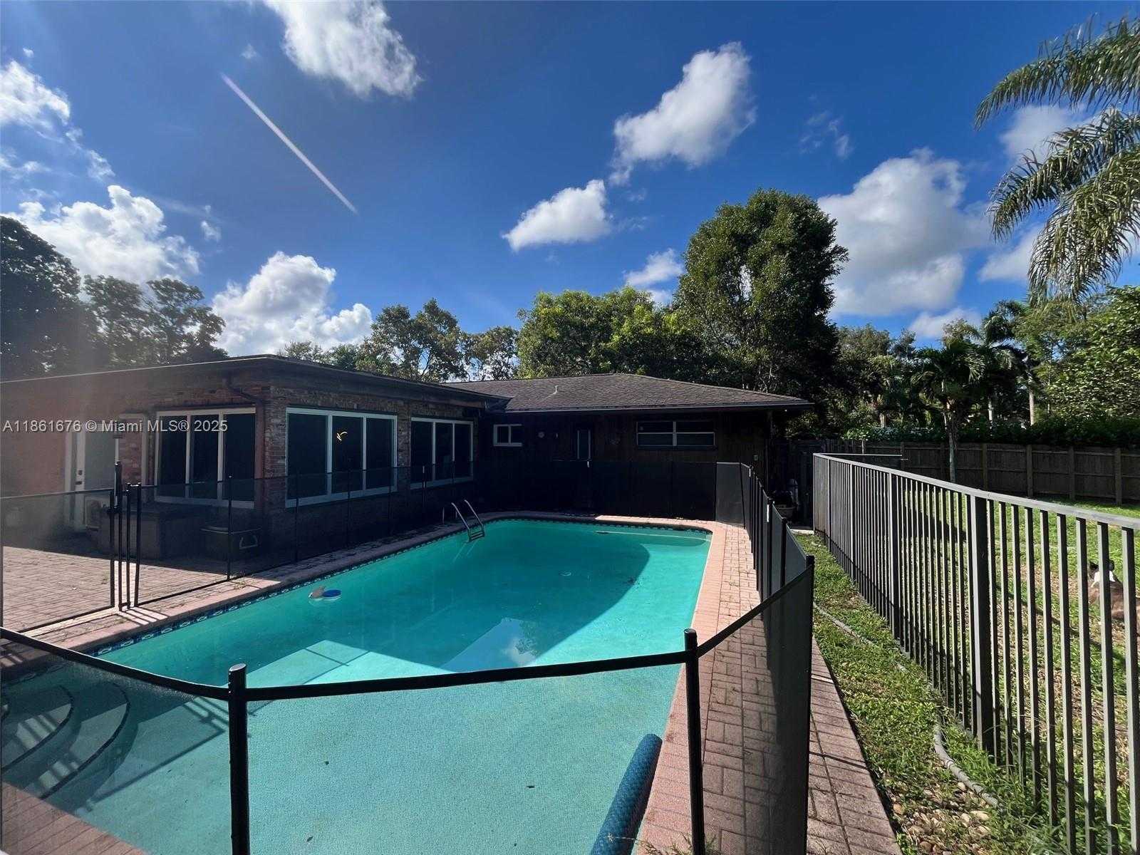 Small Image of 12101 NORTH WEST 6TH ST, Plantation Number 35