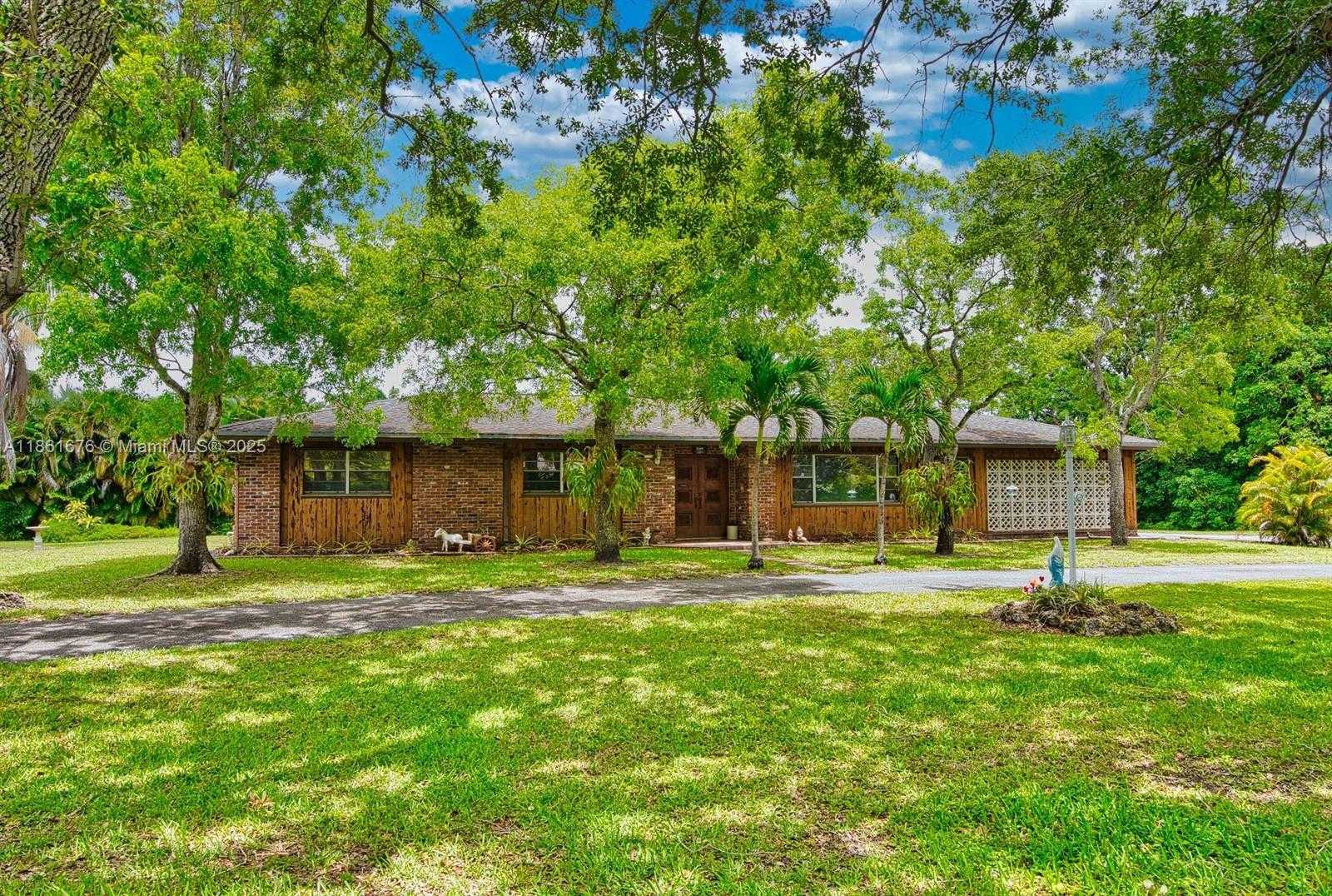 Small Image of 12101 NORTH WEST 6TH ST, Plantation Number 4