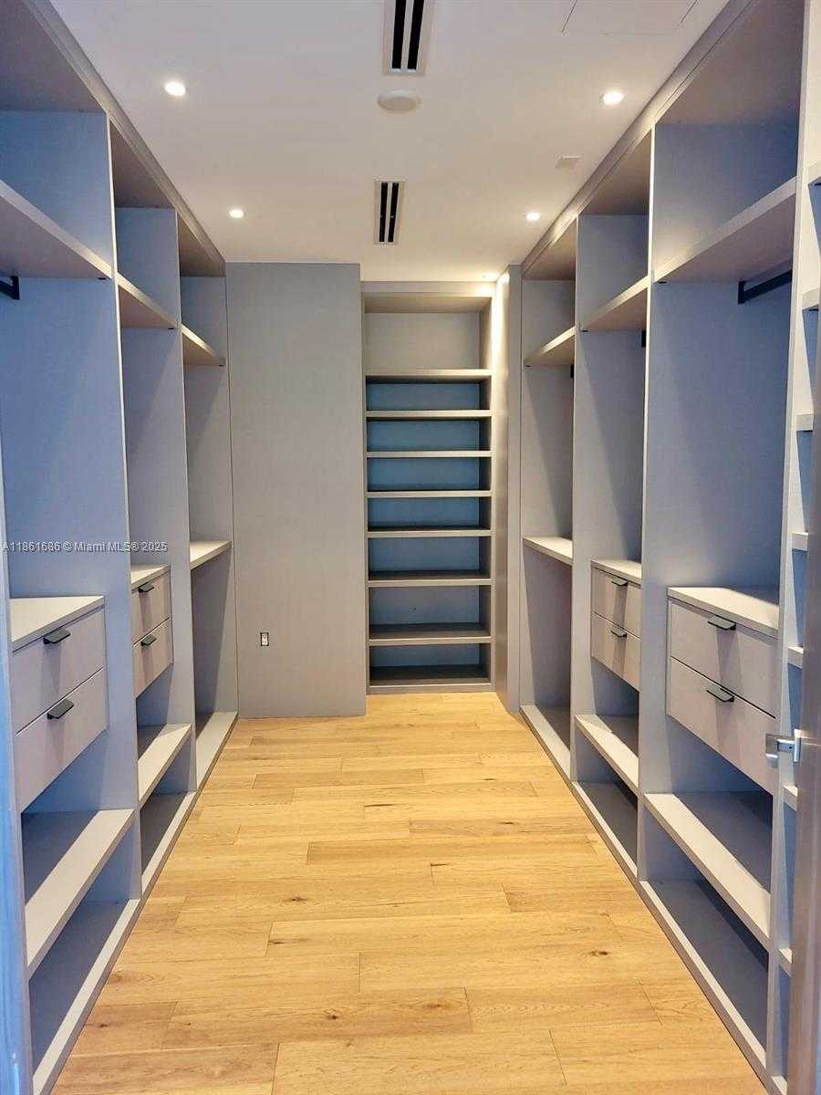 Imagen de Pequeño Objeto