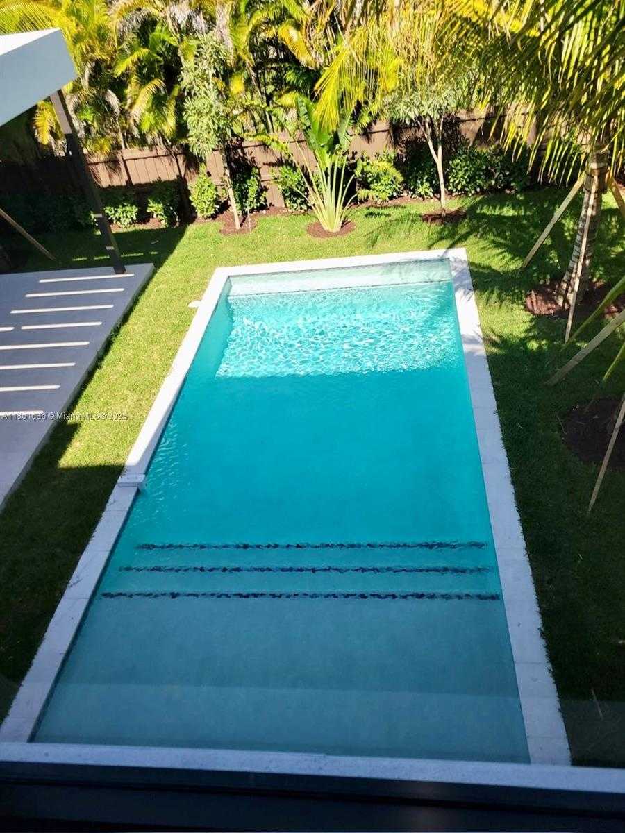 Imagen de Pequeño Objeto