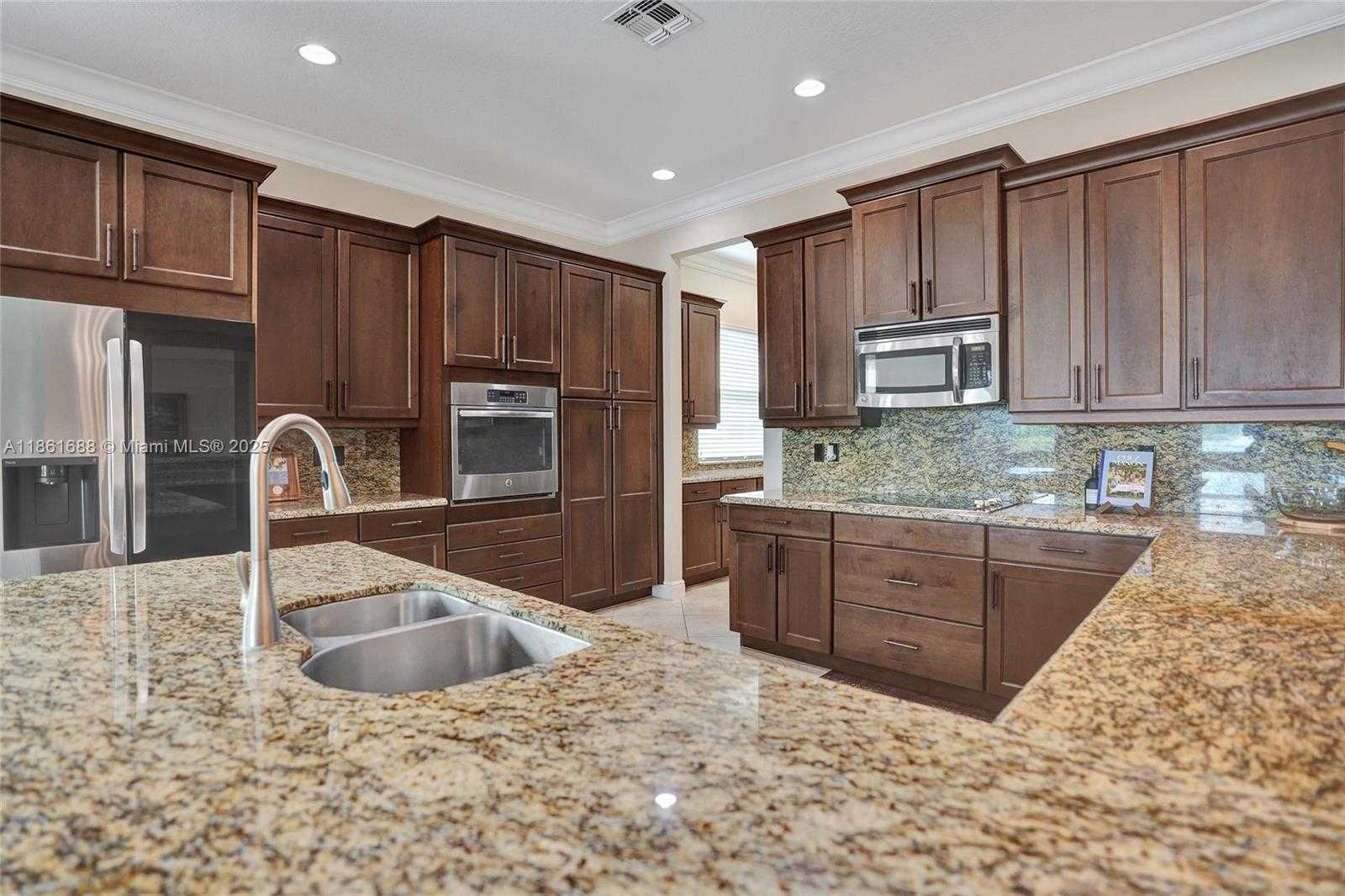 Small Image of 2954 BELLAROSA CIR, Royal Palm Beach Number 17