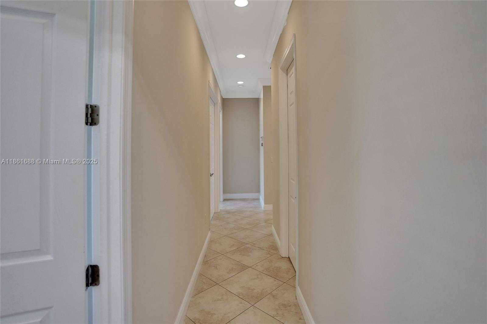 Small Image of 2954 BELLAROSA CIR, Royal Palm Beach Number 30