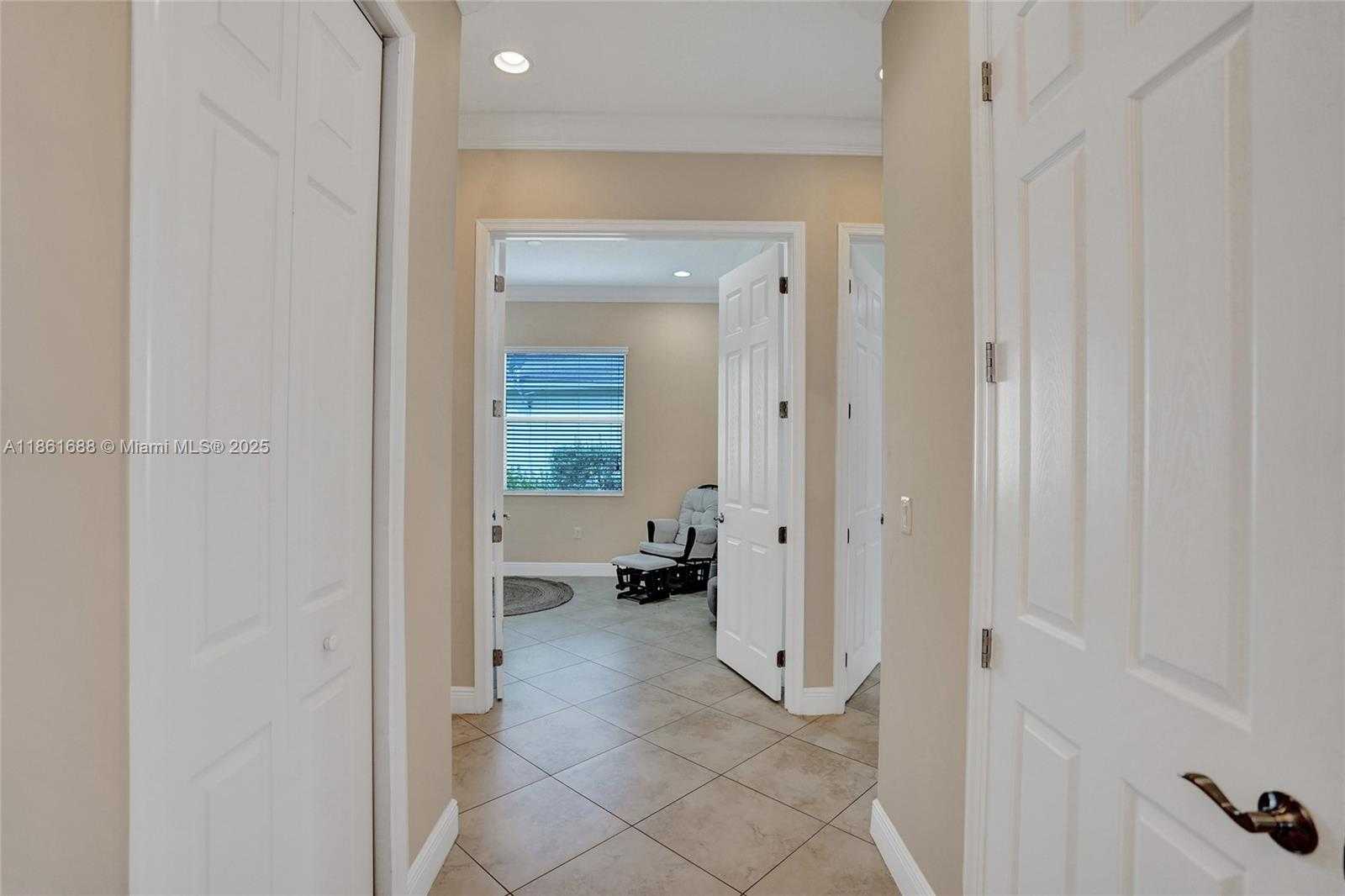 Small Image of 2954 BELLAROSA CIR, Royal Palm Beach Number 35