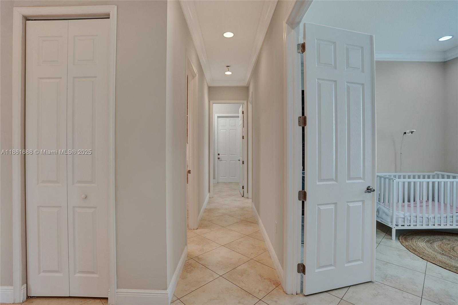 Small Image of 2954 BELLAROSA CIR, Royal Palm Beach Number 38