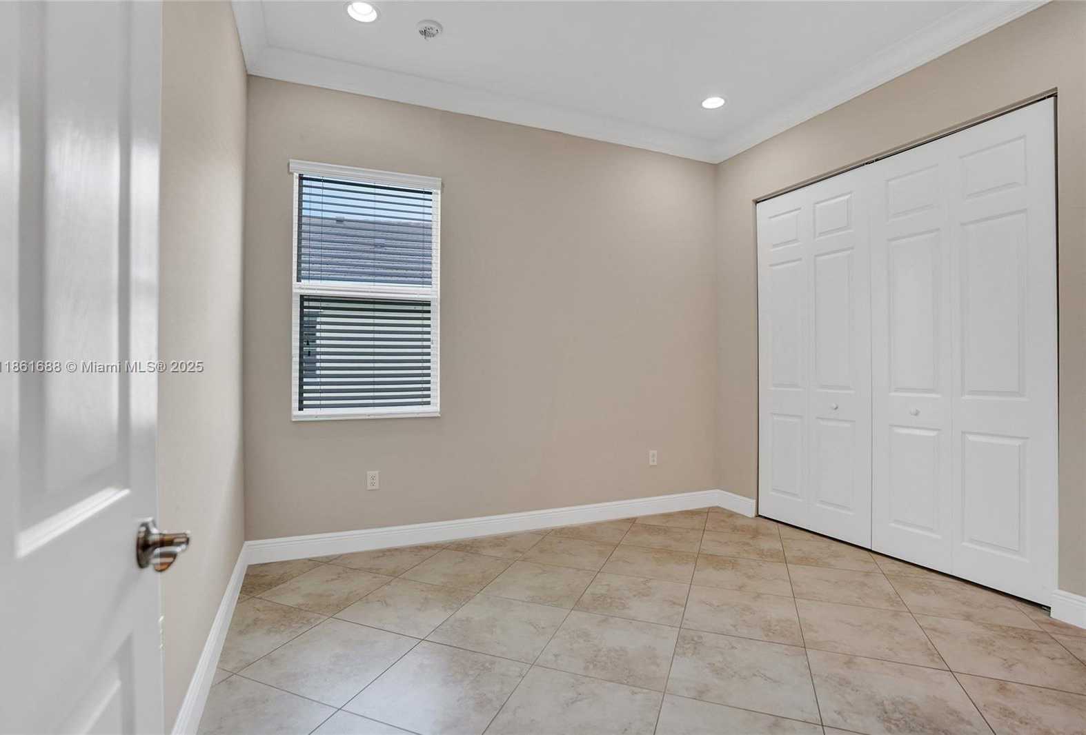 Small Image of 2954 BELLAROSA CIR, Royal Palm Beach Number 39