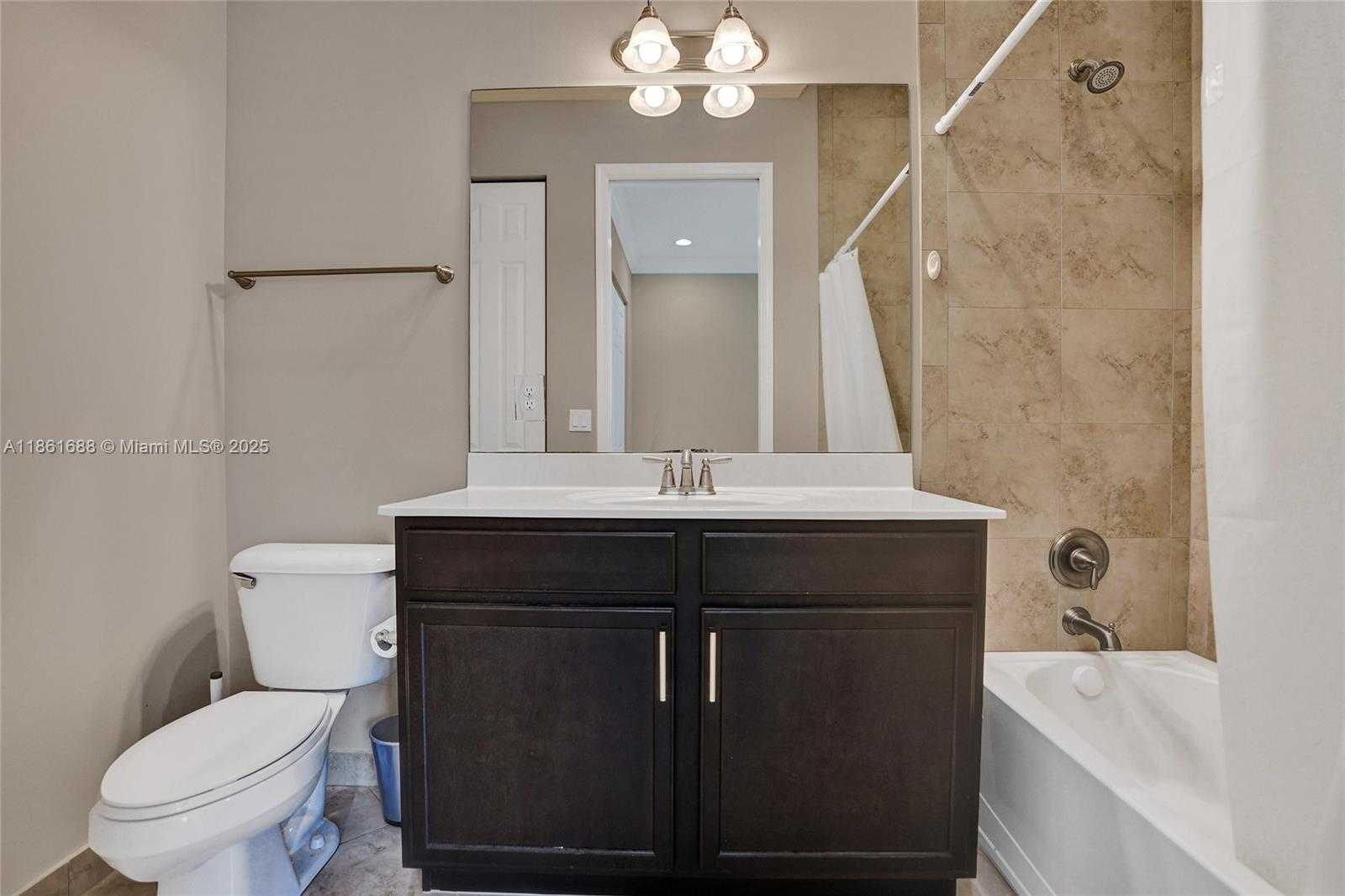 Small Image of 2954 BELLAROSA CIR, Royal Palm Beach Number 41