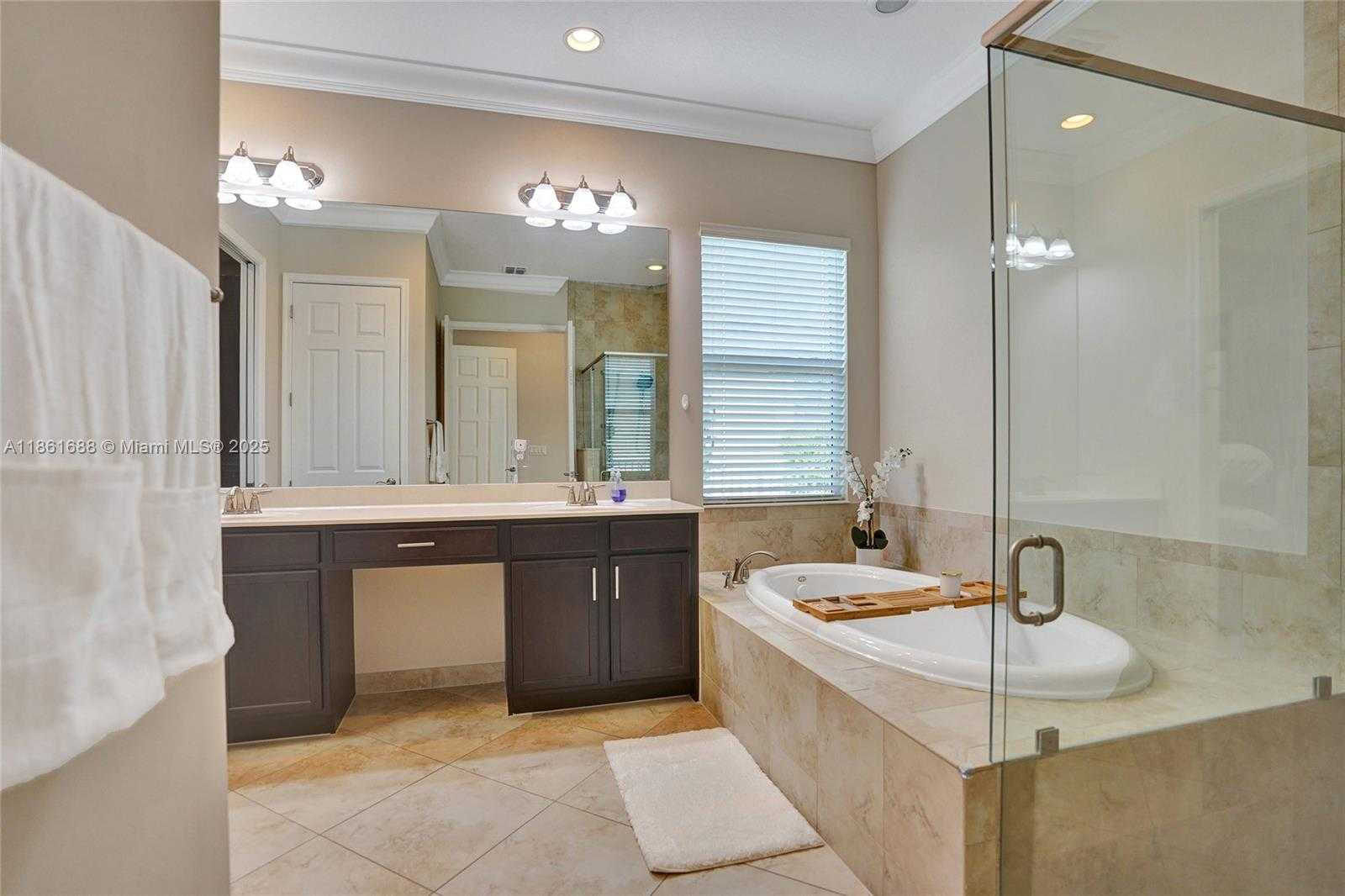 Small Image of 2954 BELLAROSA CIR, Royal Palm Beach Number 44
