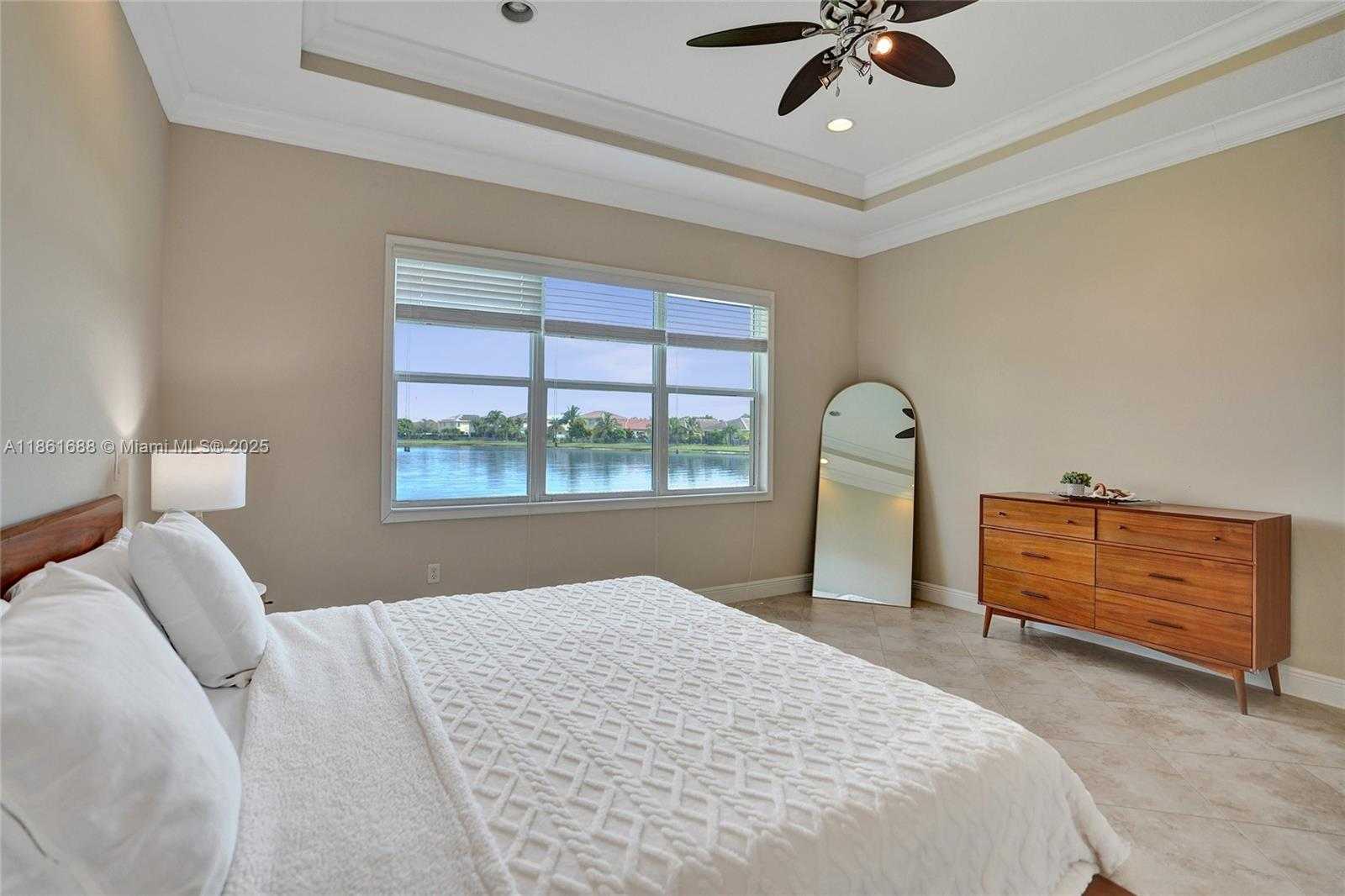 Small Image of 2954 BELLAROSA CIR, Royal Palm Beach Number 53