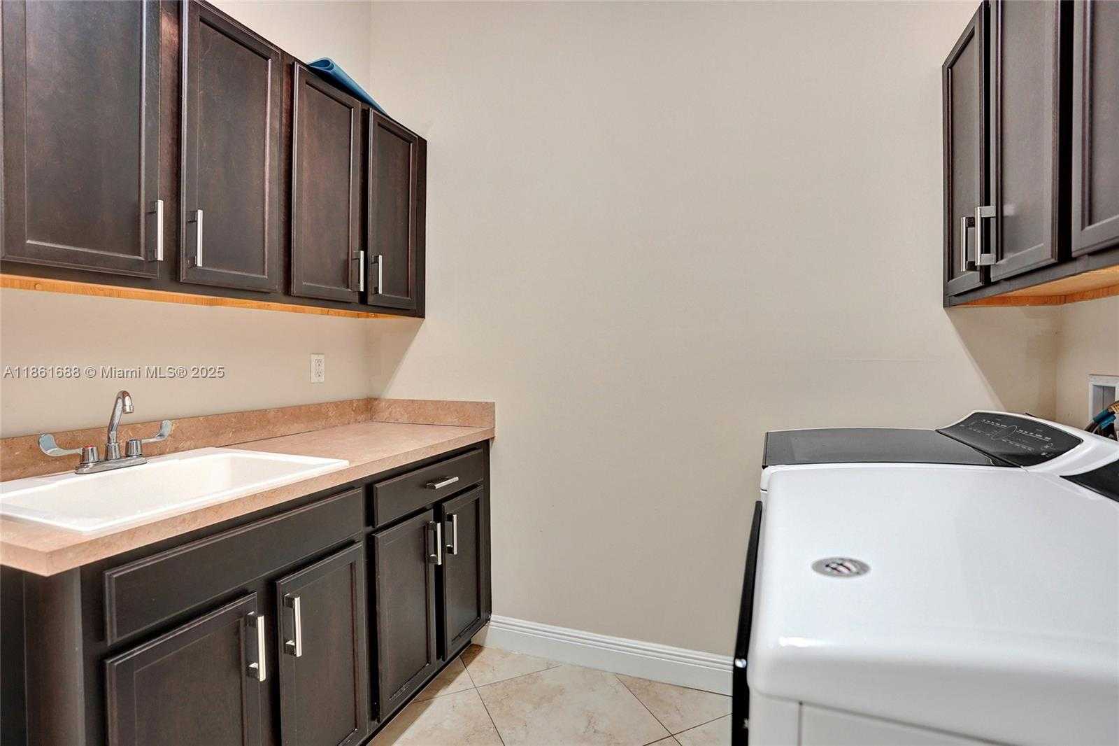 Small Image of 2954 BELLAROSA CIR, Royal Palm Beach Number 56