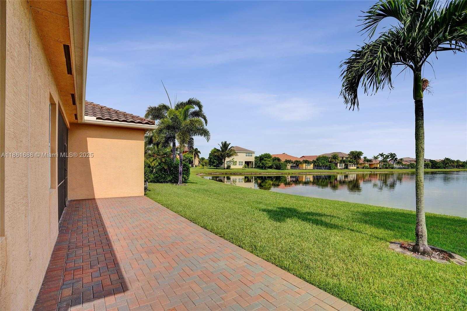 Small Image of 2954 BELLAROSA CIR, Royal Palm Beach Number 63