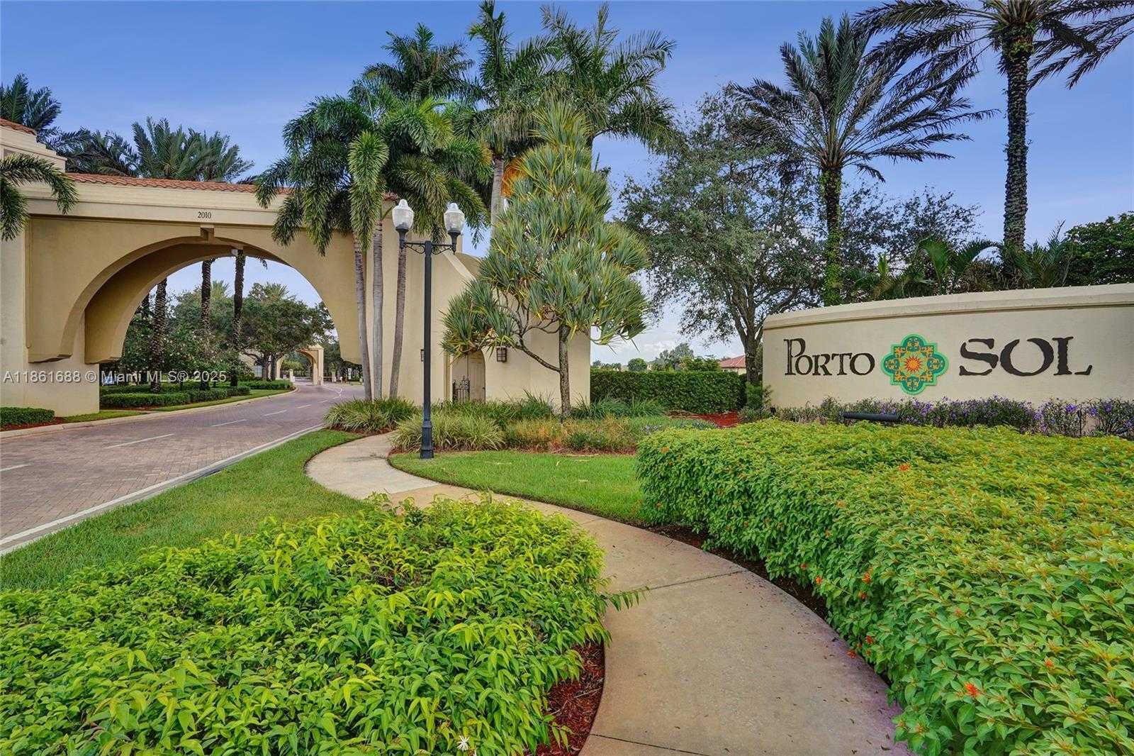Small Image of 2954 BELLAROSA CIR, Royal Palm Beach Number 76