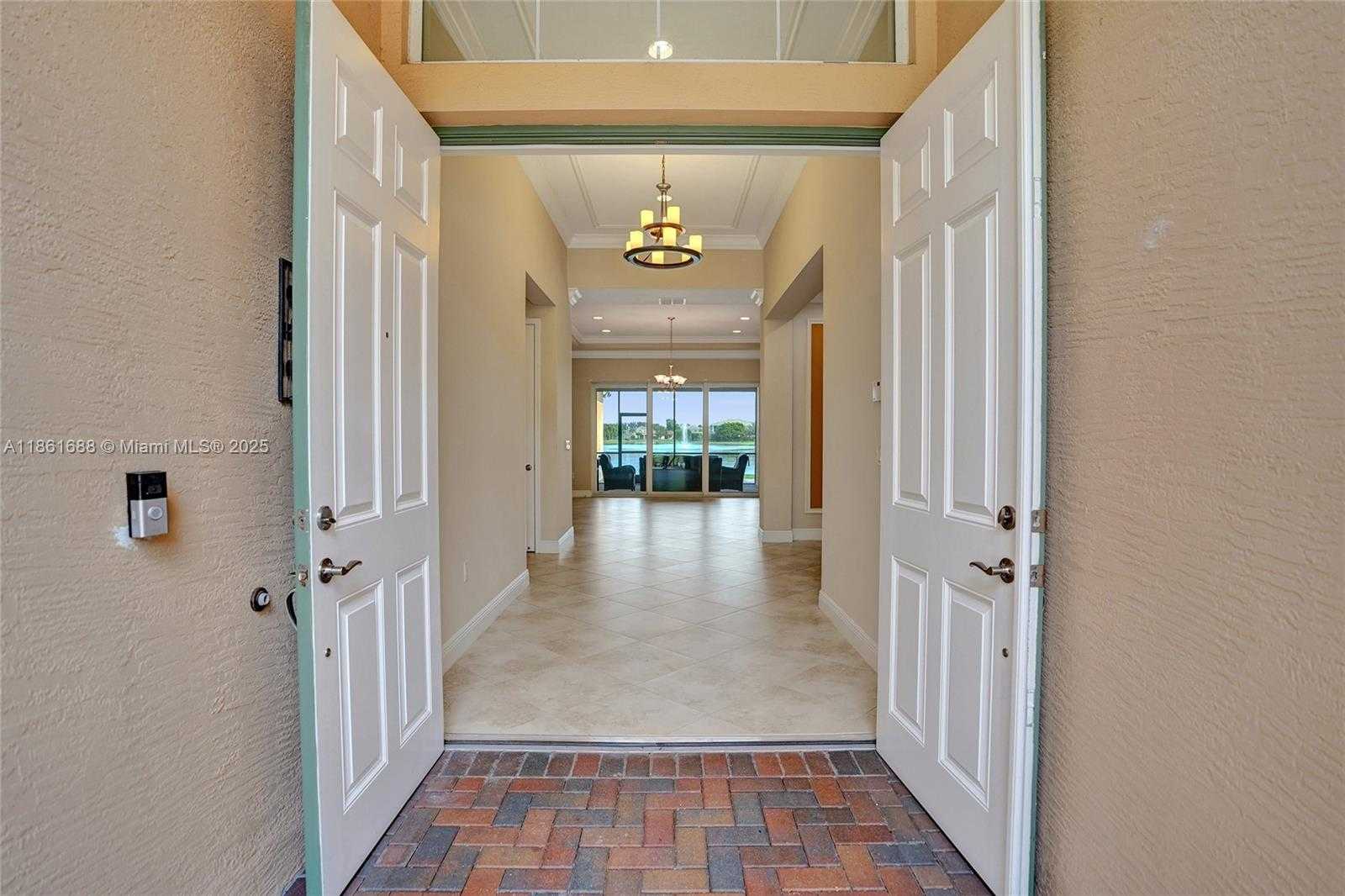 Small Image of 2954 BELLAROSA CIR, Royal Palm Beach Number 8