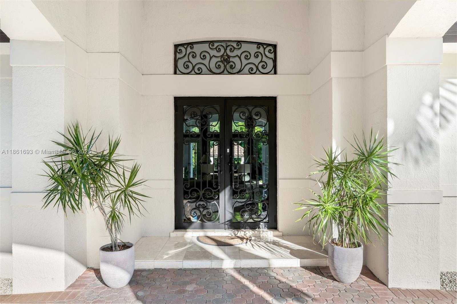 Small Image of 12801 OLD CUTLER RD, Pinecrest Number 11