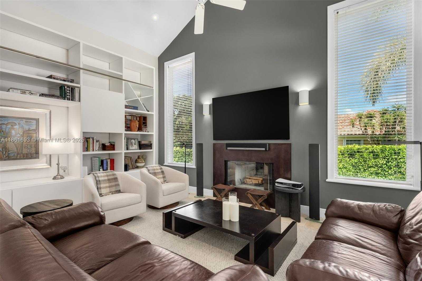 Small Image of 12801 OLD CUTLER RD, Pinecrest Number 16