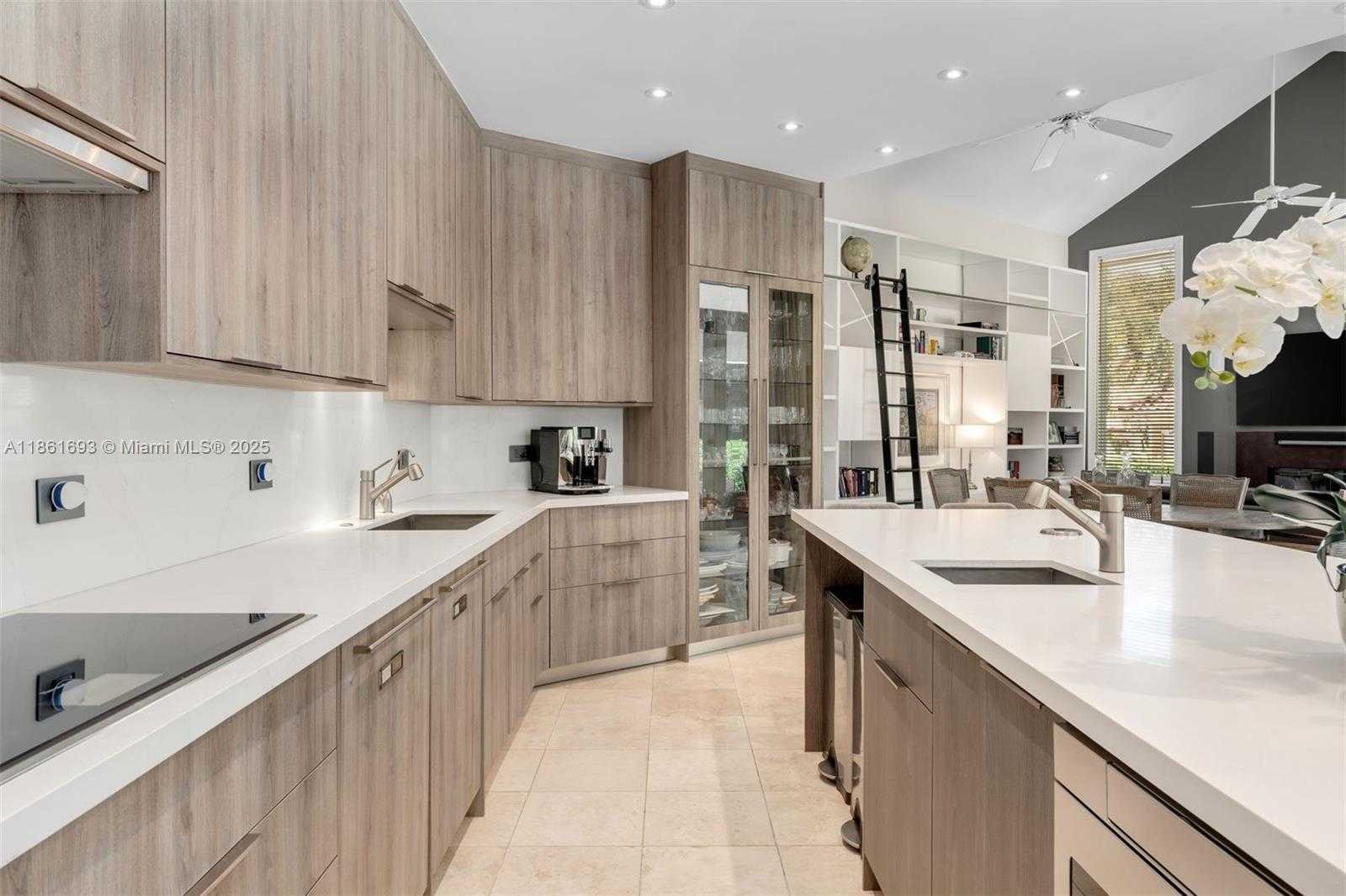 Small Image of 12801 OLD CUTLER RD, Pinecrest Number 18
