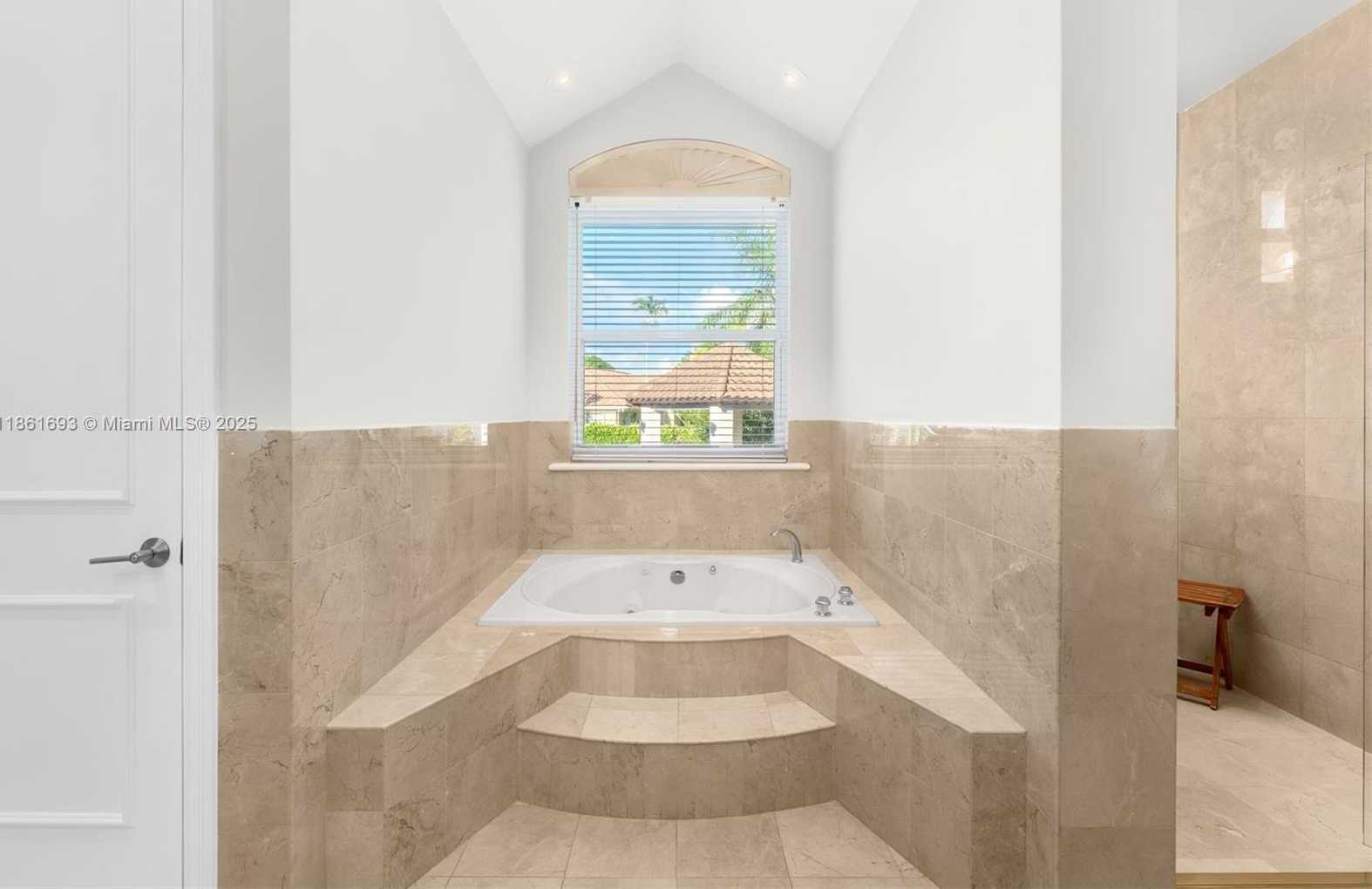 Small Image of 12801 OLD CUTLER RD, Pinecrest Number 26