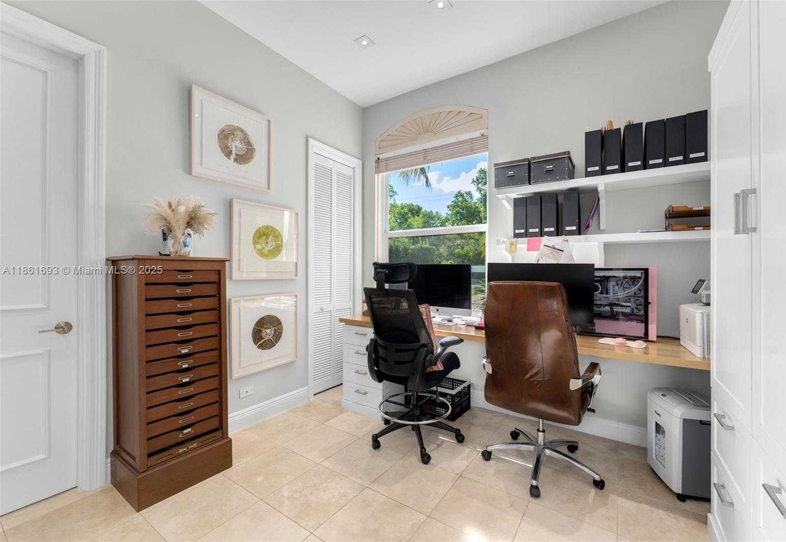 Small Image of 12801 OLD CUTLER RD, Pinecrest Number 30
