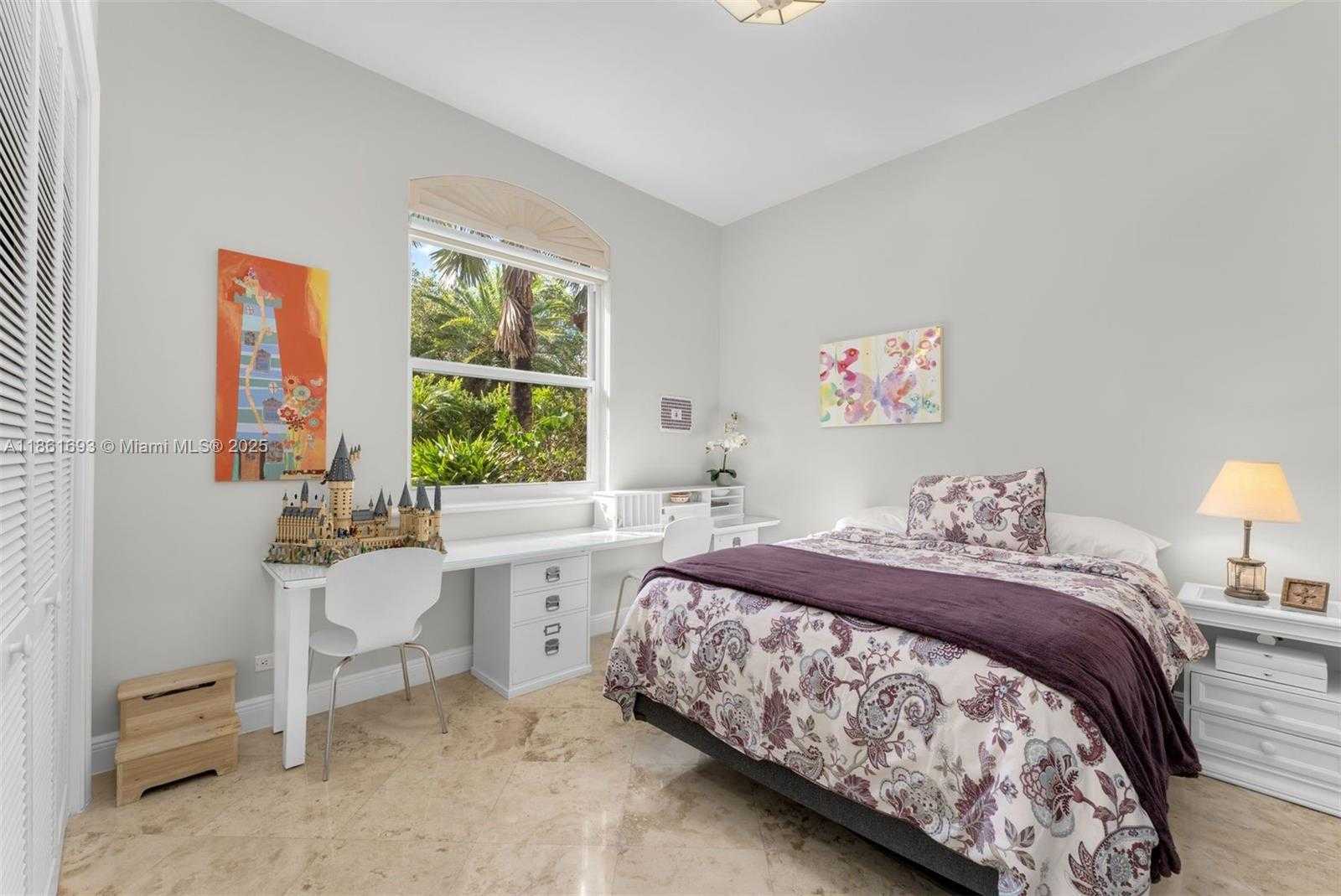 Small Image of 12801 OLD CUTLER RD, Pinecrest Number 36