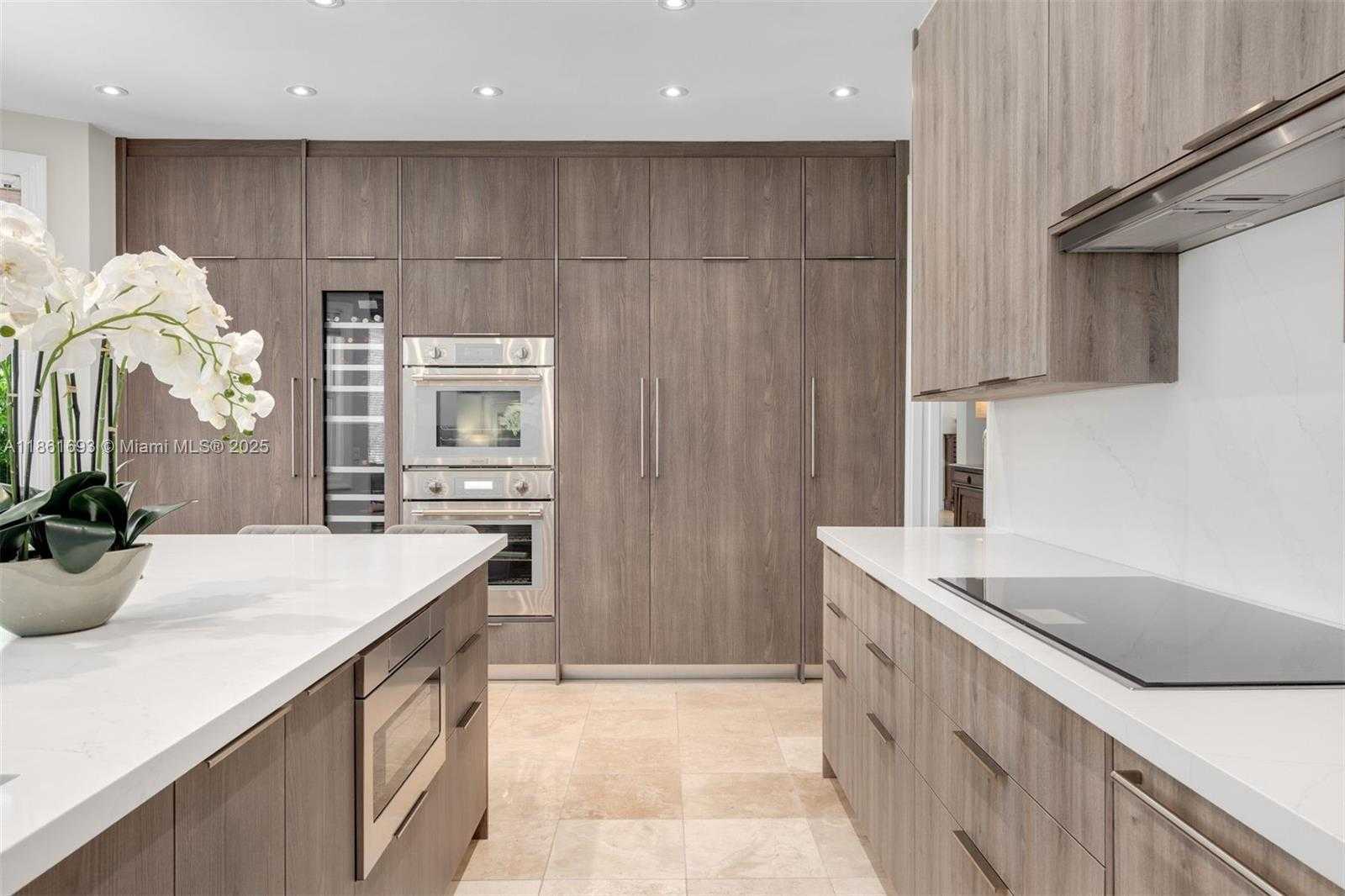 Small Image of 12801 OLD CUTLER RD, Pinecrest Number 4
