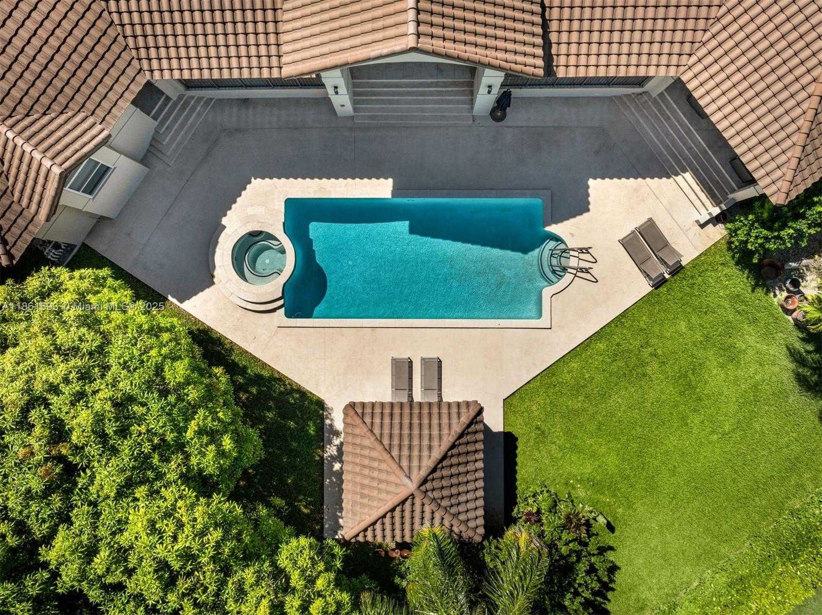 Small Image of 12801 OLD CUTLER RD, Pinecrest Number 50
