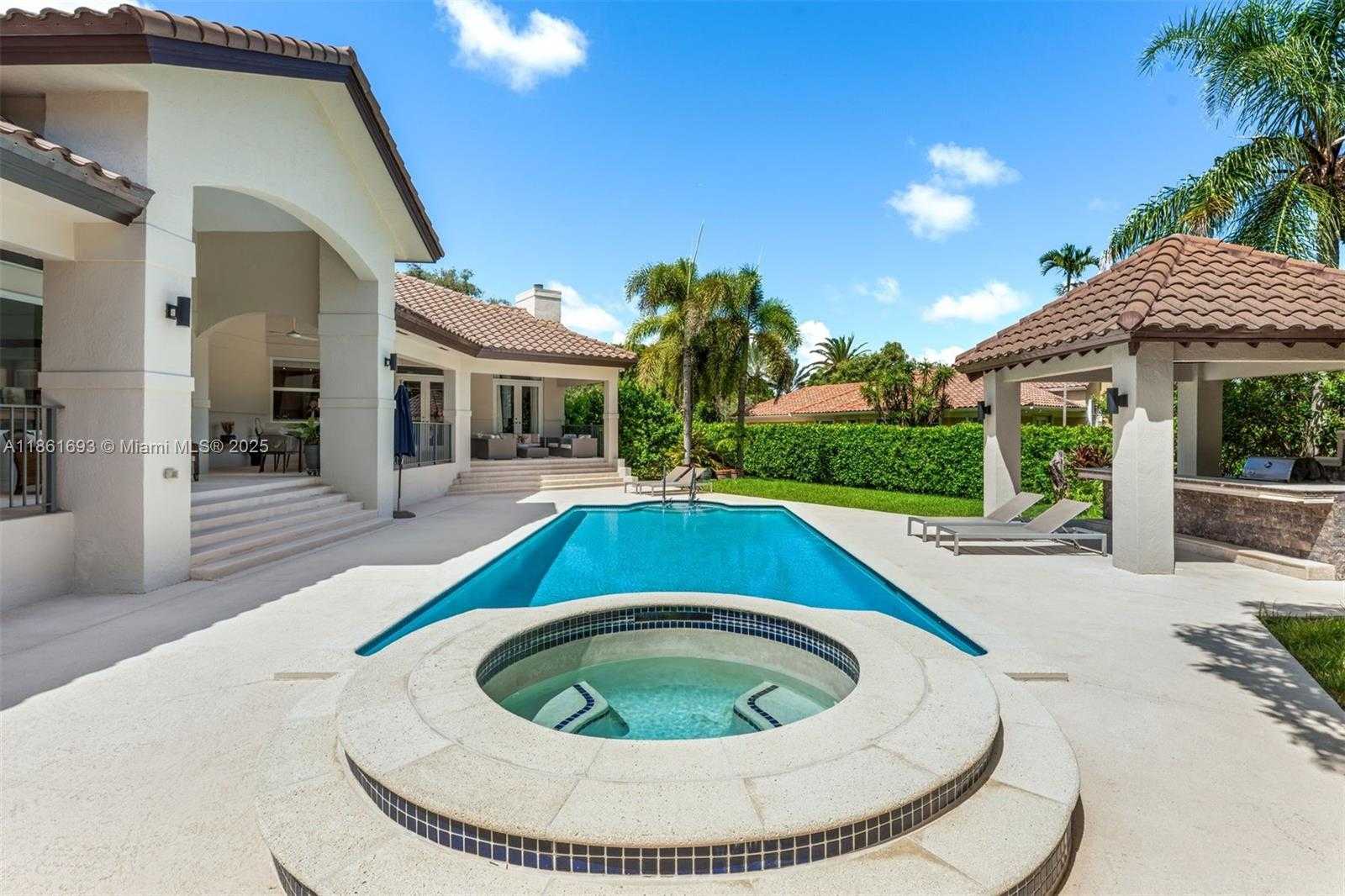 Small Image of 12801 OLD CUTLER RD, Pinecrest Number 59