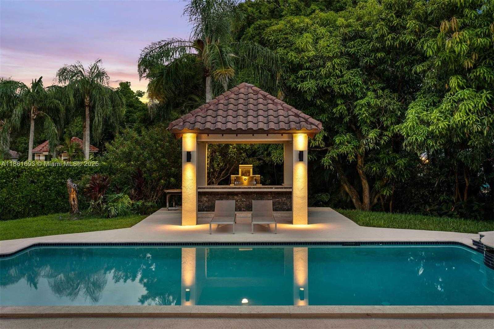 Small Image of 12801 OLD CUTLER RD, Pinecrest Number 61