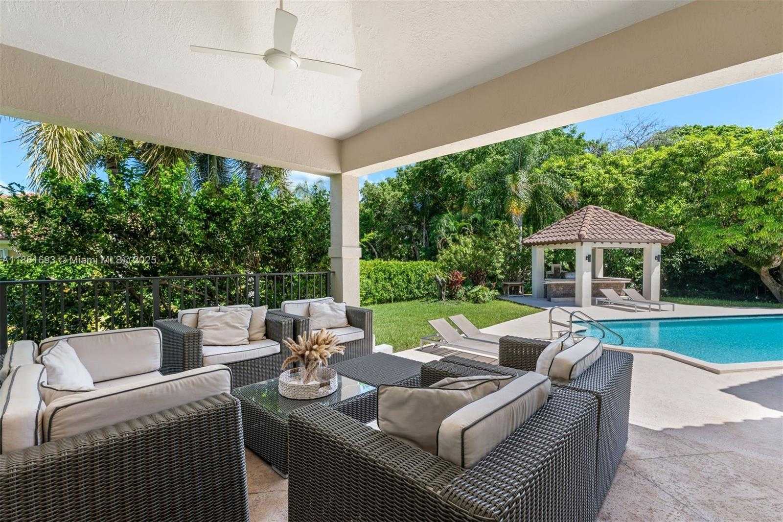 Small Image of 12801 OLD CUTLER RD, Pinecrest Number 9