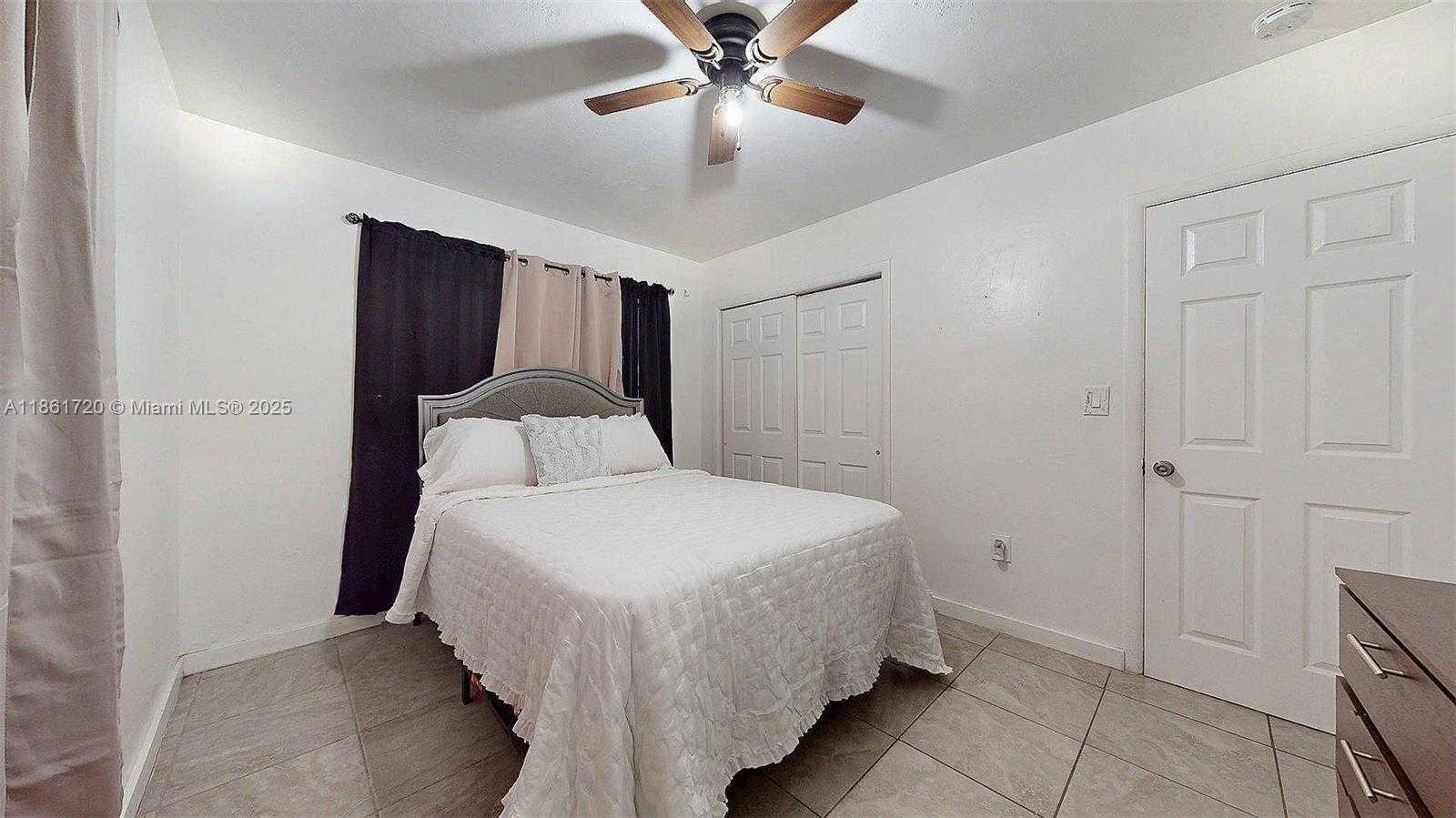 Small Image of 18502 NORTH WEST 23RD CT, Miami Gardens Number 21