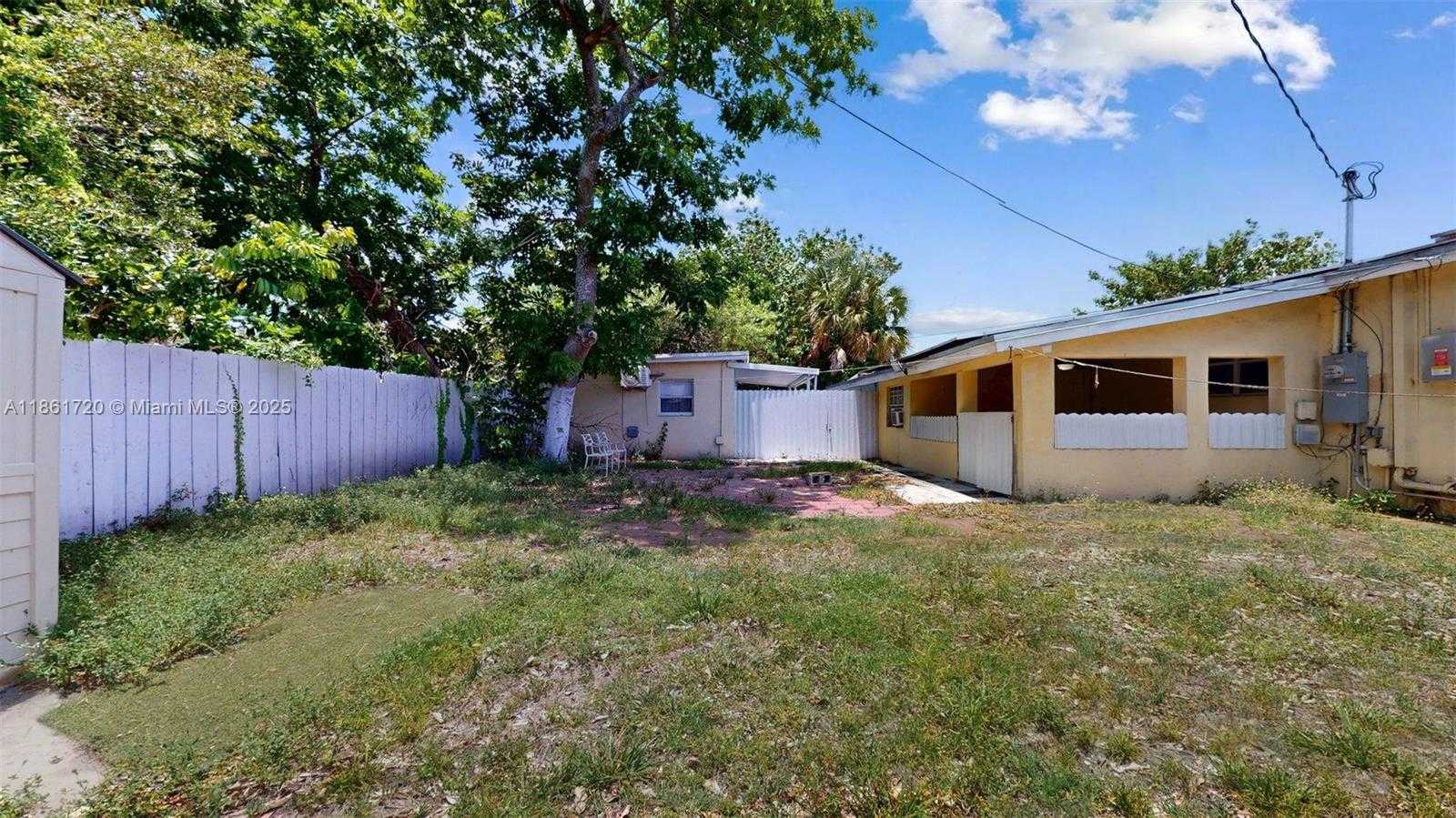 Small Image of 18502 NORTH WEST 23RD CT, Miami Gardens Number 29