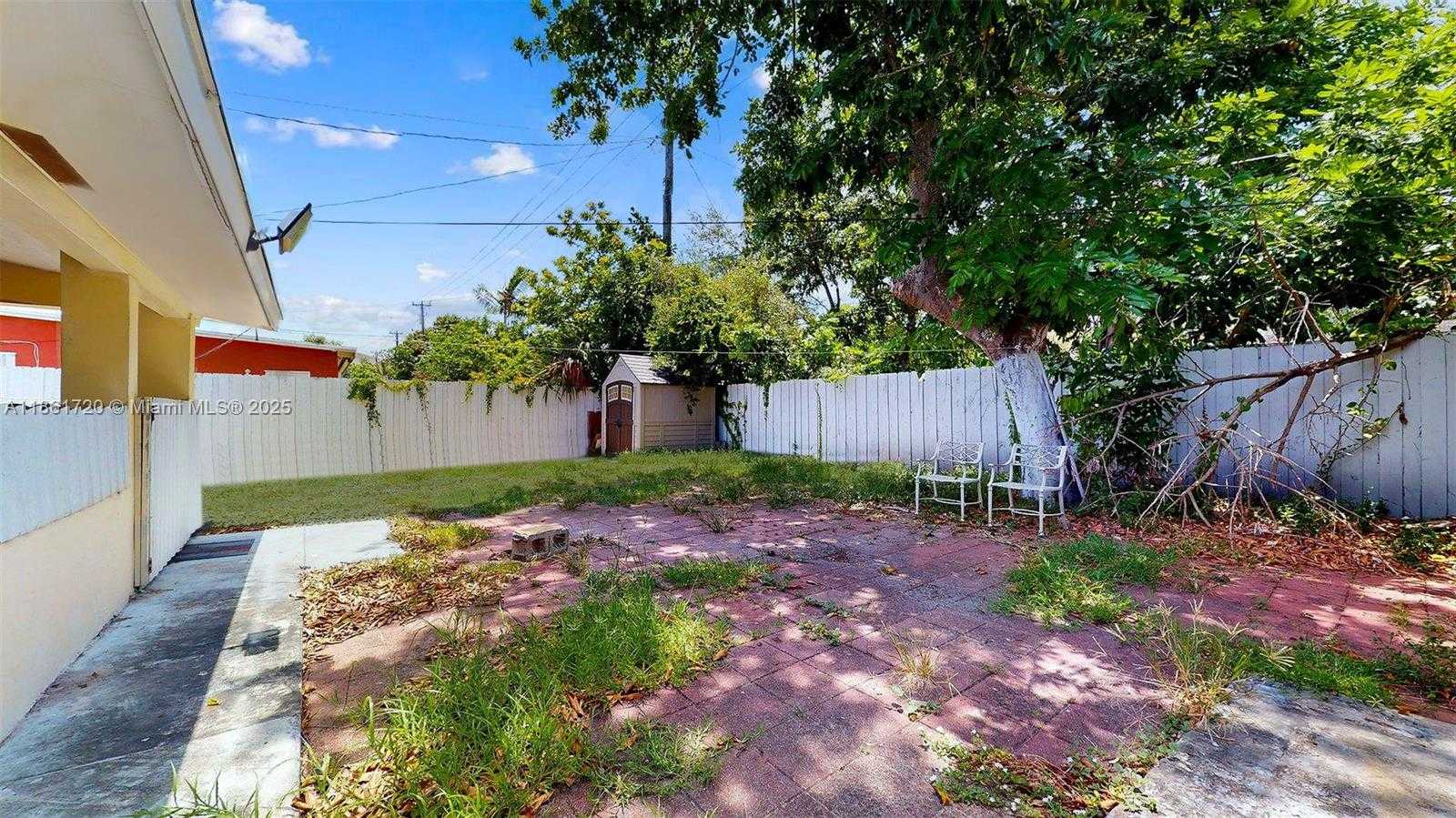 Small Image of 18502 NORTH WEST 23RD CT, Miami Gardens Number 30