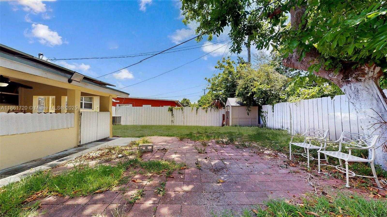 Small Image of 18502 NORTH WEST 23RD CT, Miami Gardens Number 31