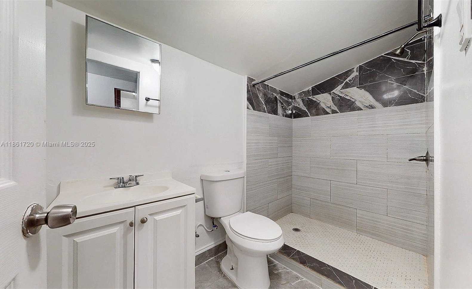 Small Image of 18502 NORTH WEST 23RD CT, Miami Gardens Number 44