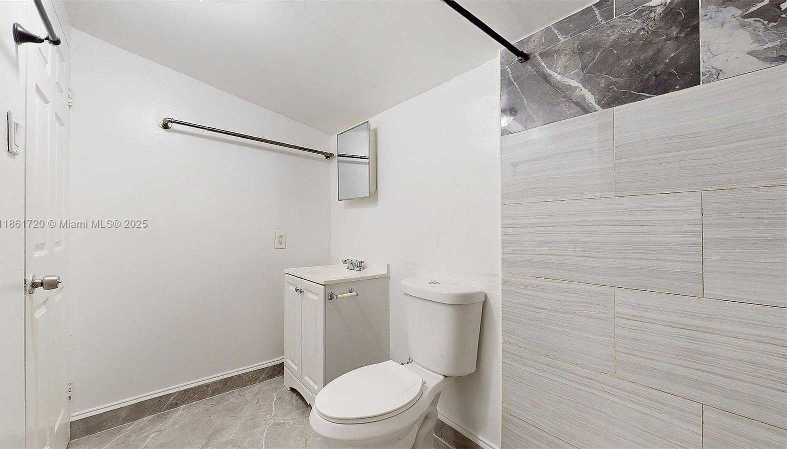Small Image of 18502 NORTH WEST 23RD CT, Miami Gardens Number 45